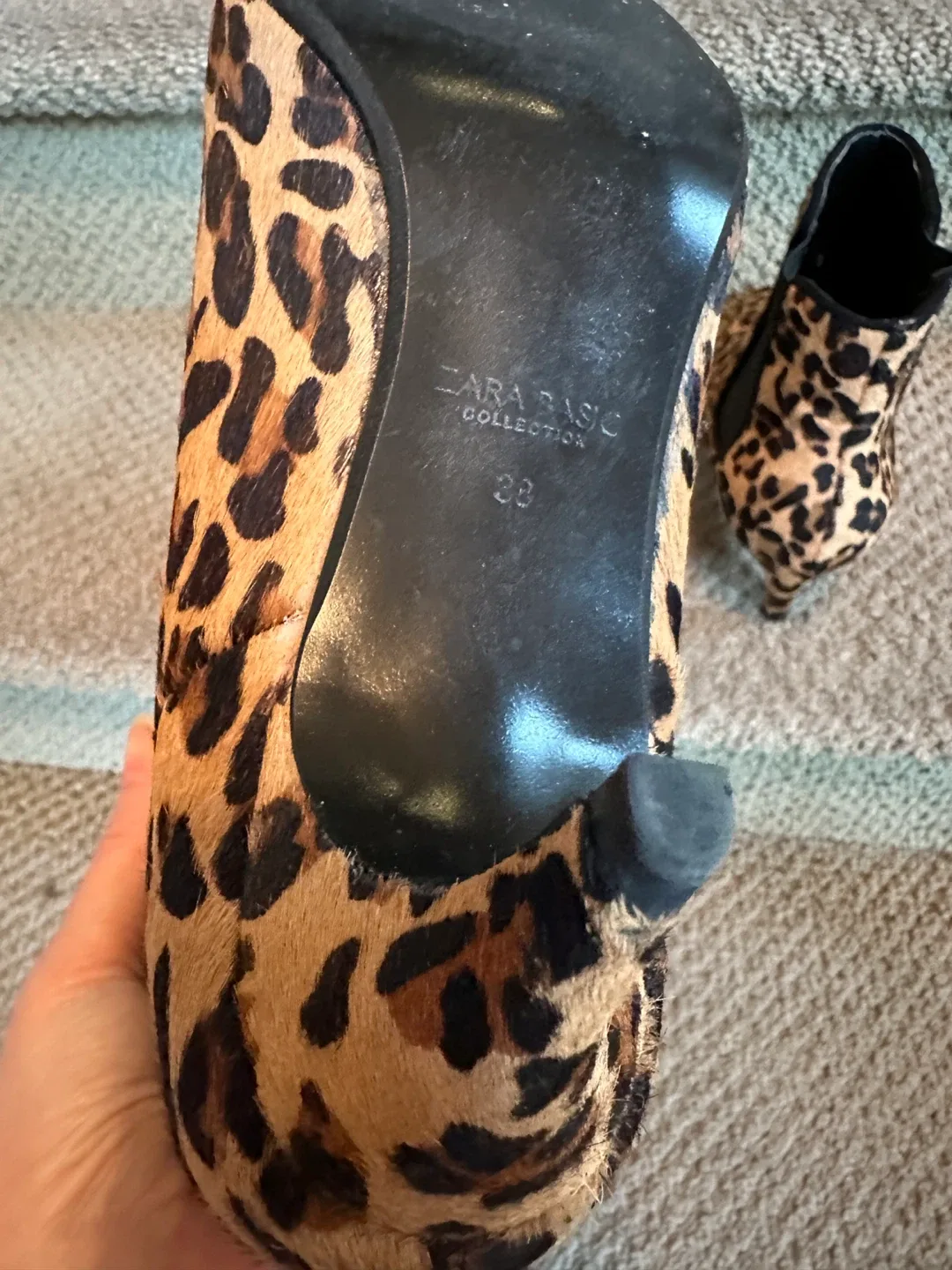 Zara Basic Collection Leopard Print Ankle Boots - Size 38 image indicator(4)
