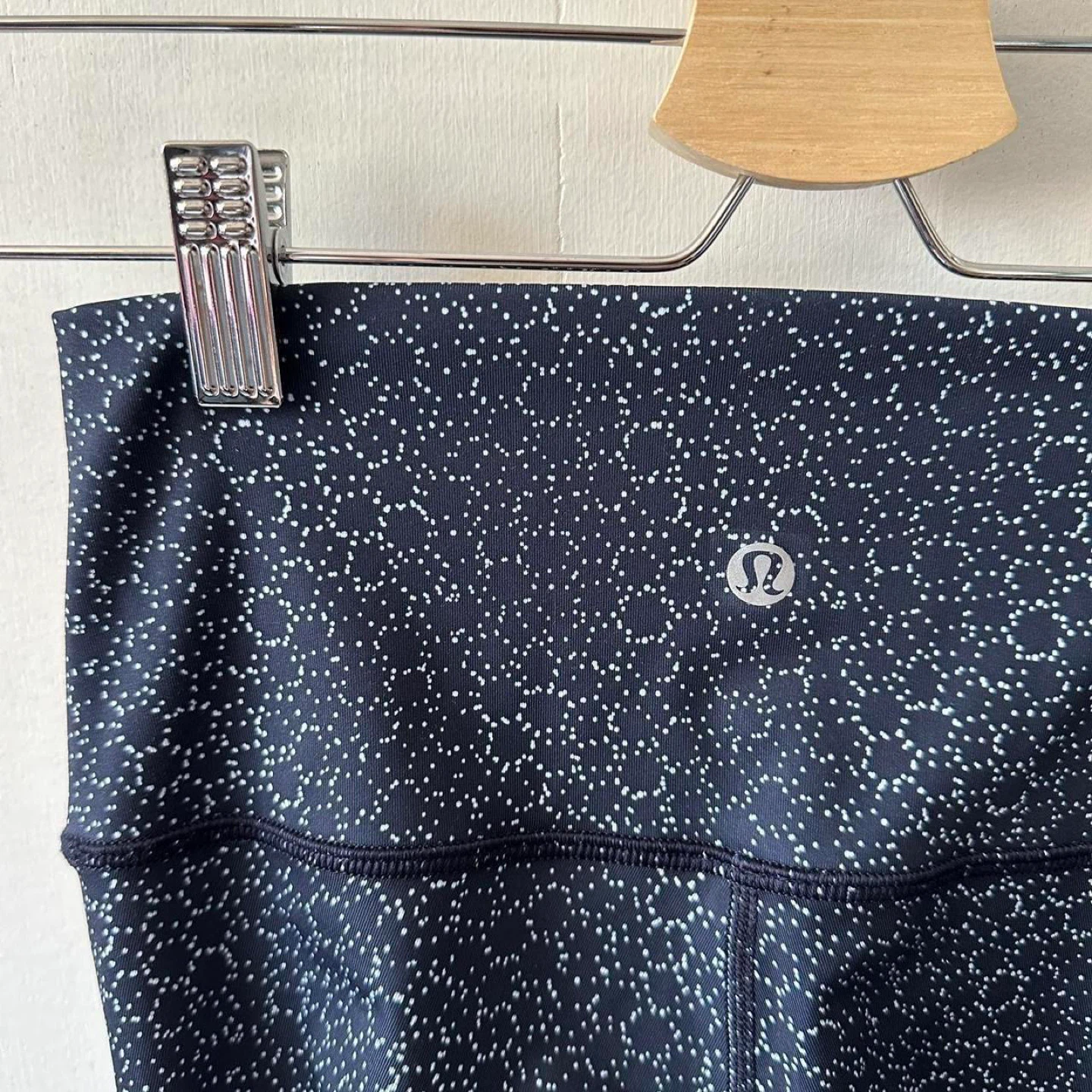 Lululemon navy print patterned leggings