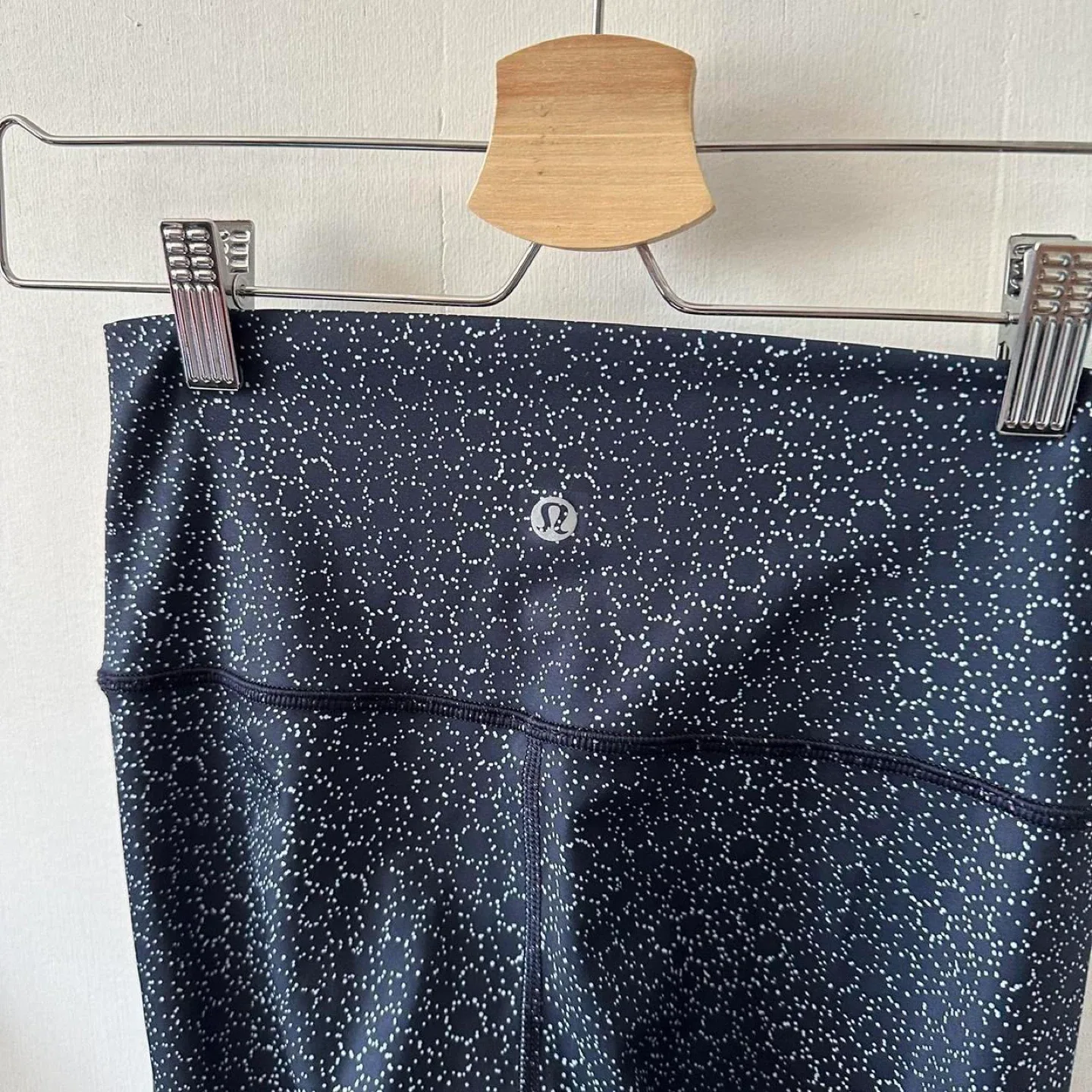 Lululemon navy print patterned leggings image indicator(5)