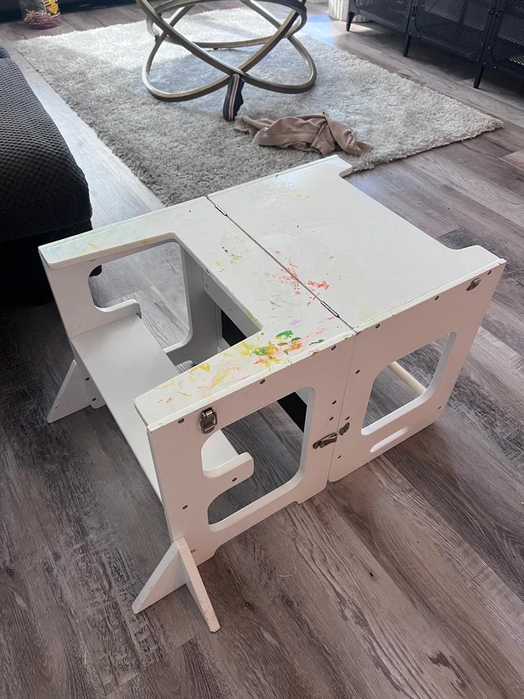 White Learning Tower image indicator(3)