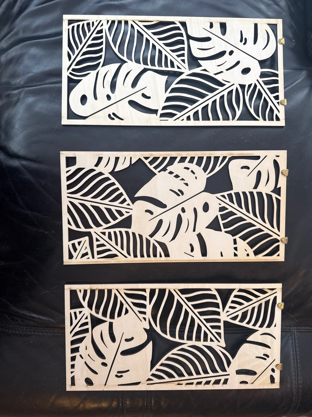 Set of 3 Tropical Leaf Wall Decor Panels image indicator(2)