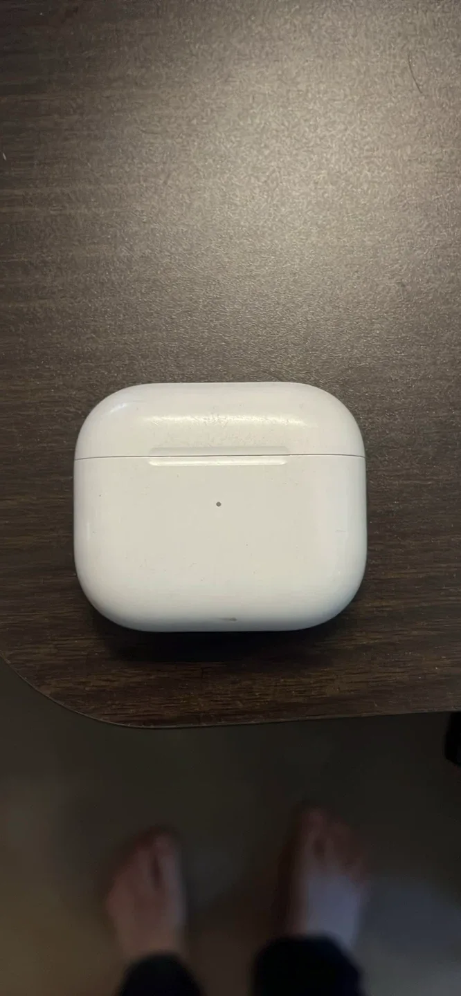 Apple AirPods (3nd generation) image indicator(2)