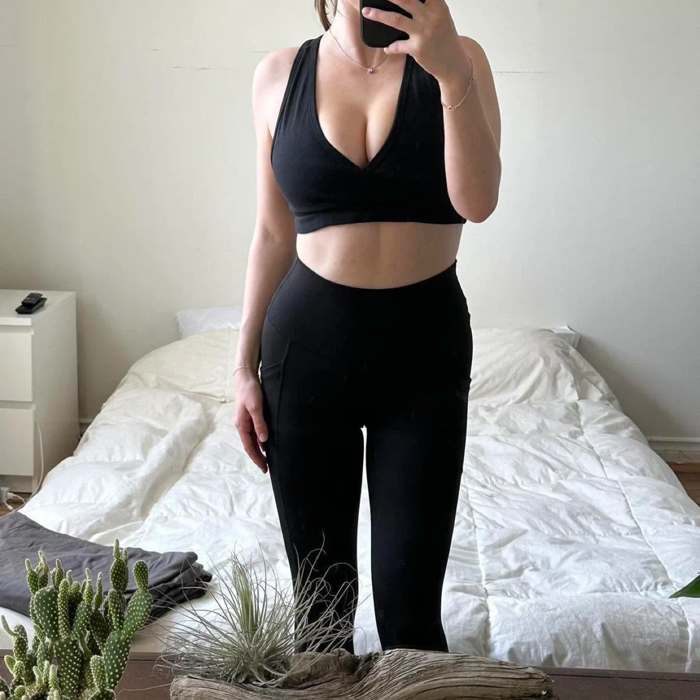 Black leggings with pockets