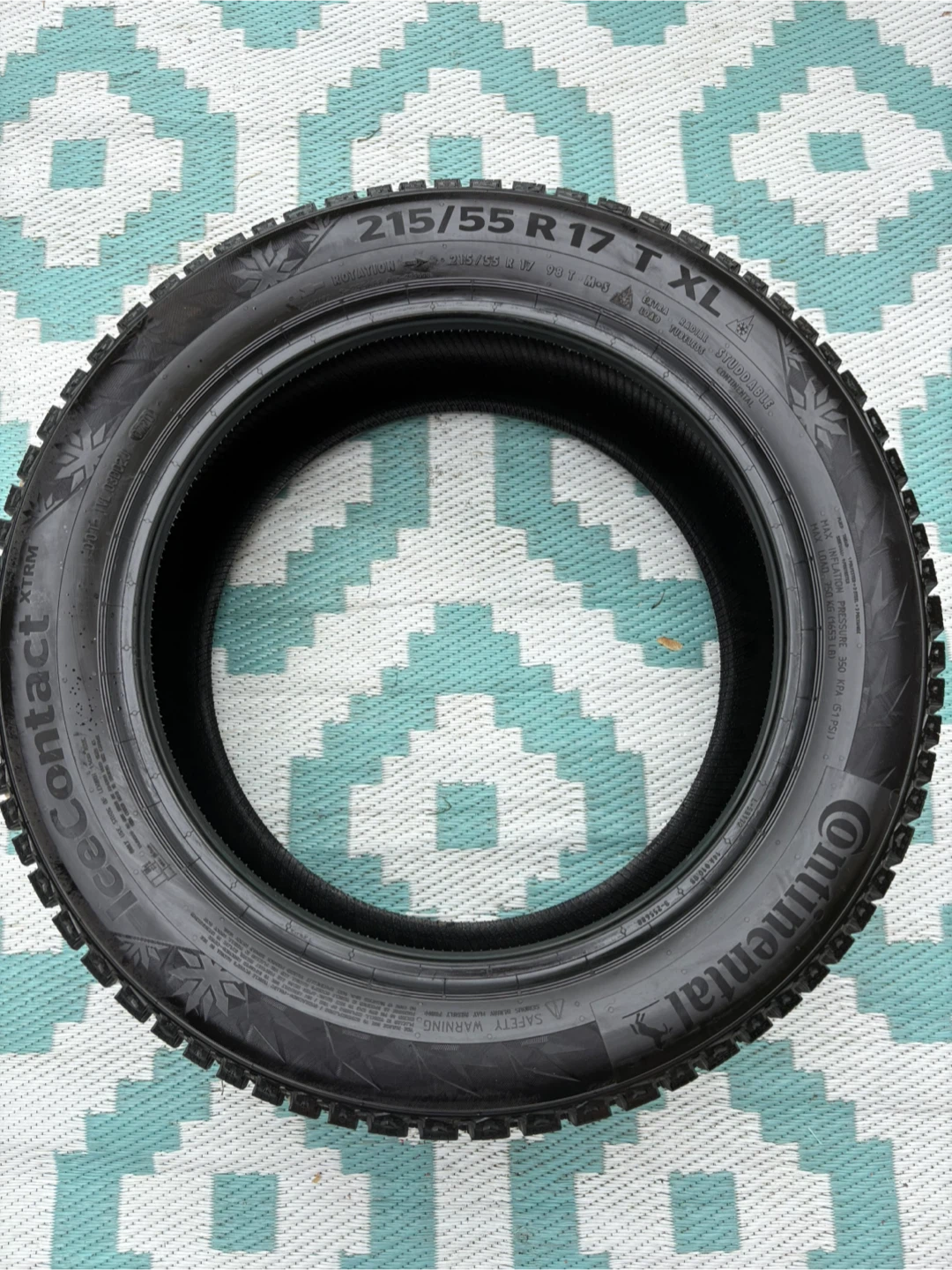 Set of 4 Continental IceContact 215/55R17 Winter Tires