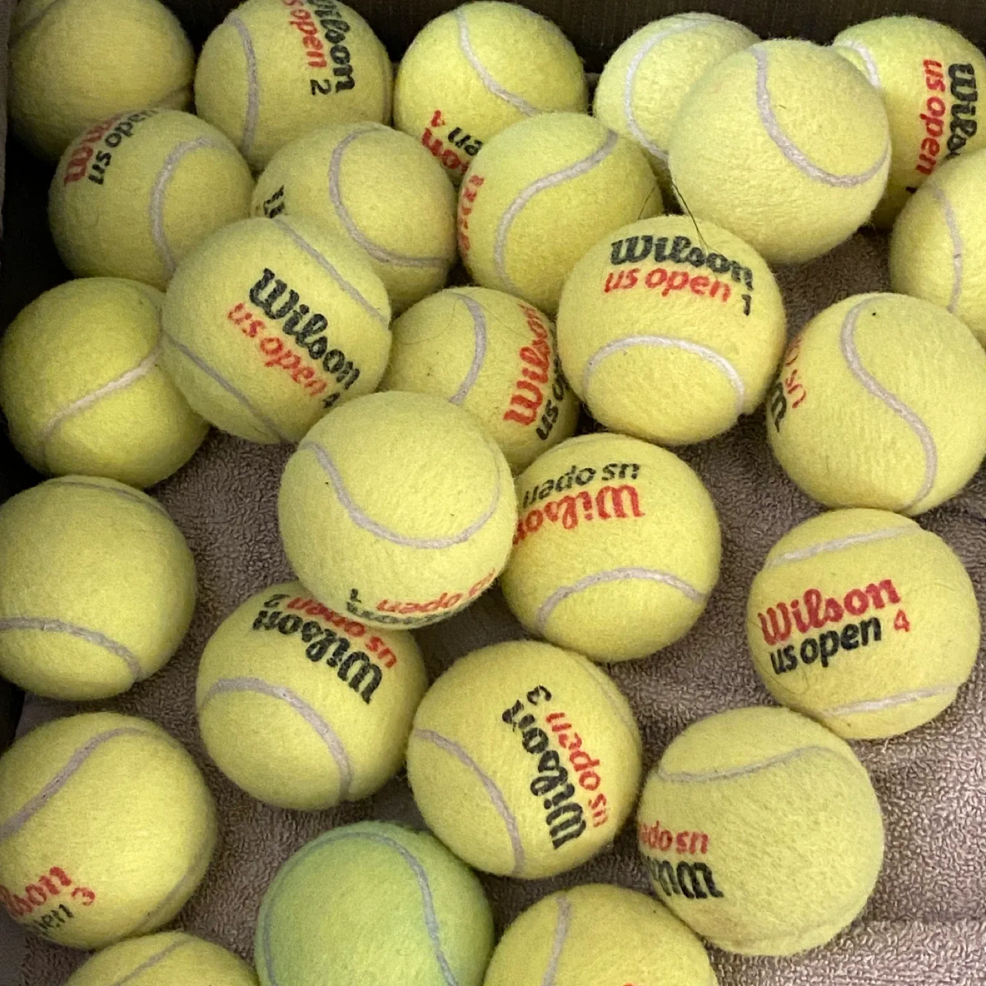 Wilson - BALLS (US Open) 30 count thumbnail
