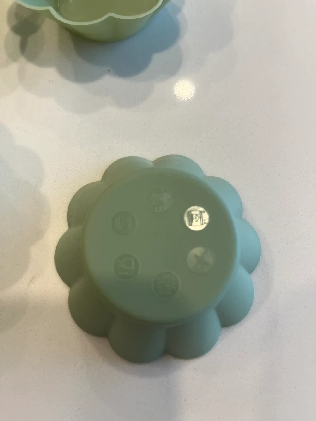 Silicone Muffin Cups - Blue & Green image indicator(4)