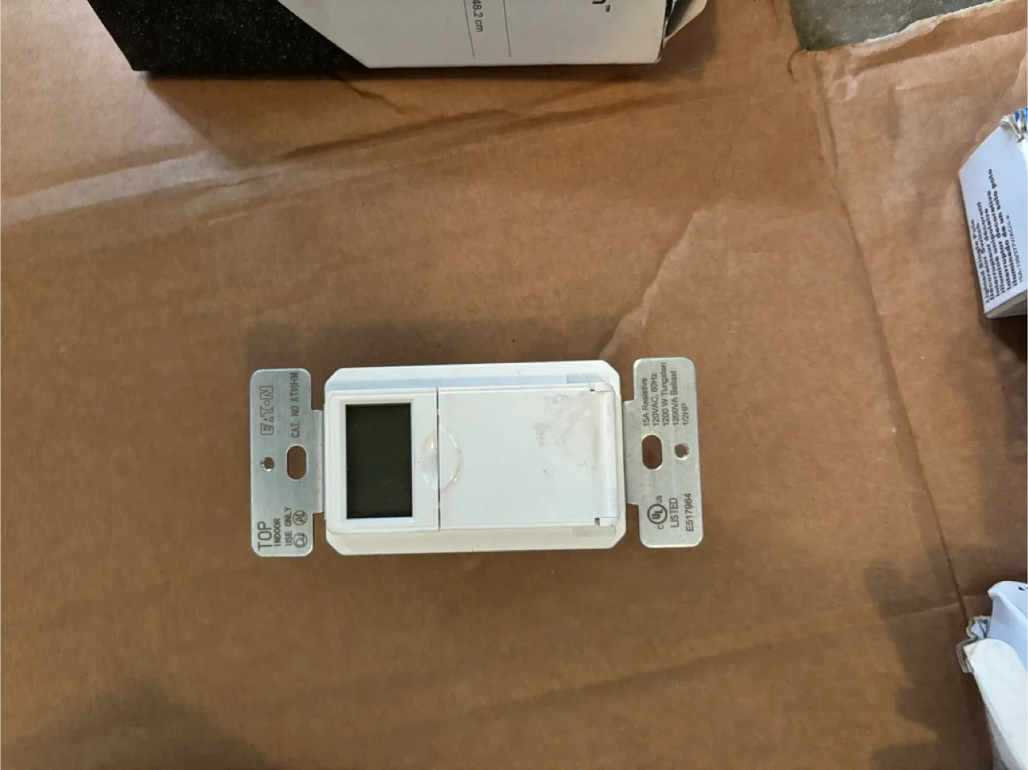 Eaton Lighted Single Pole Decorator Switch image indicator(5)