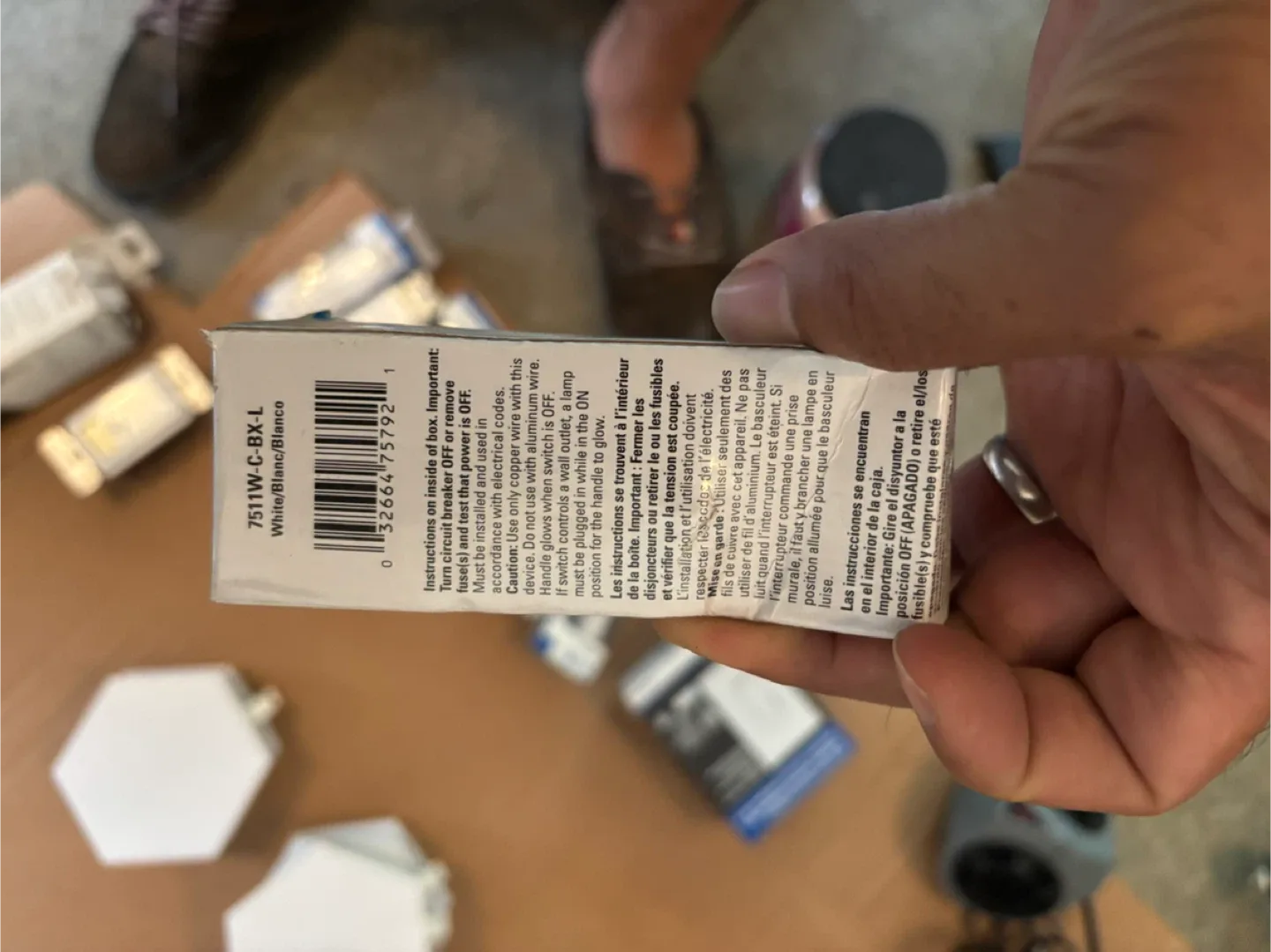 Eaton Lighted Single Pole Decorator Switch image indicator(4)