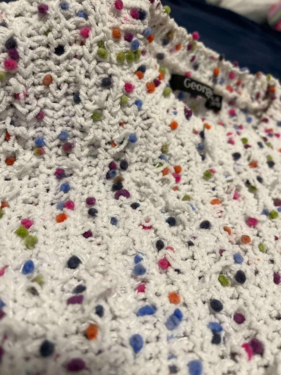 George White Knit Sweater with Colourful Dots - Size M image indicator(3)