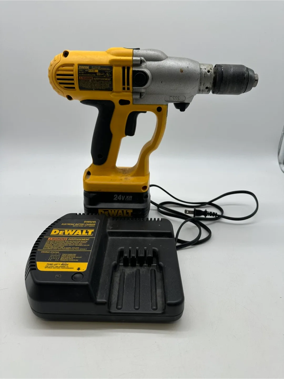 DeWalt DW006 24V XR Cordless Drill – With Battery & Charger thumbnail