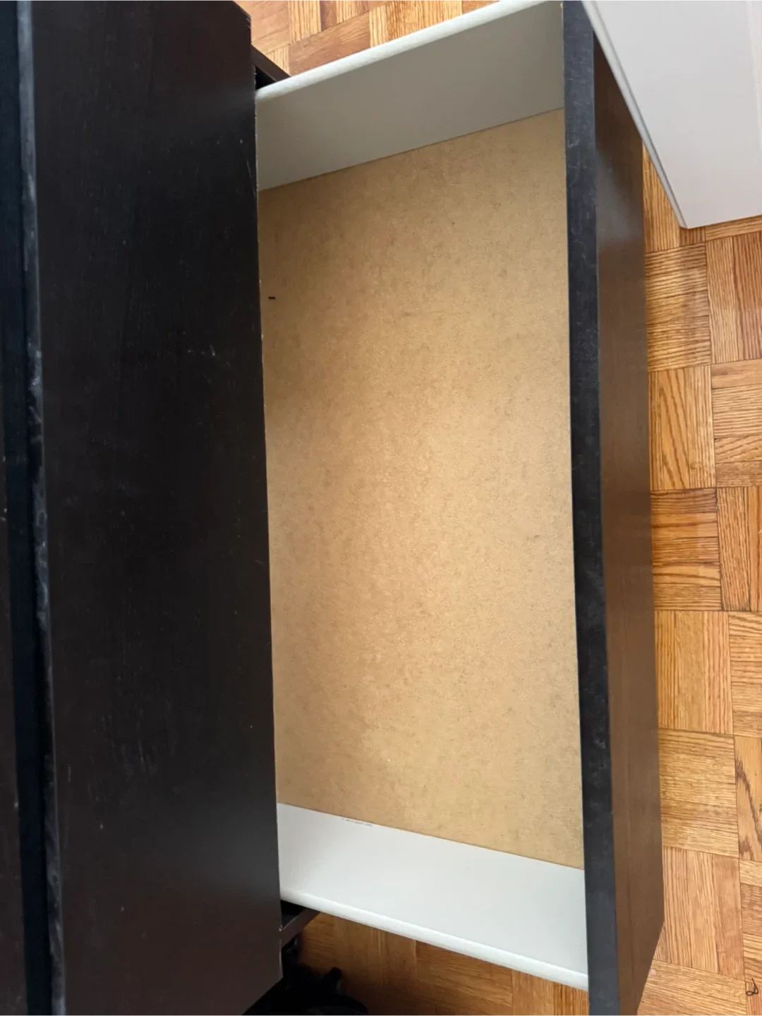 IKEA Malm Black-Brown Dresser image indicator(4)