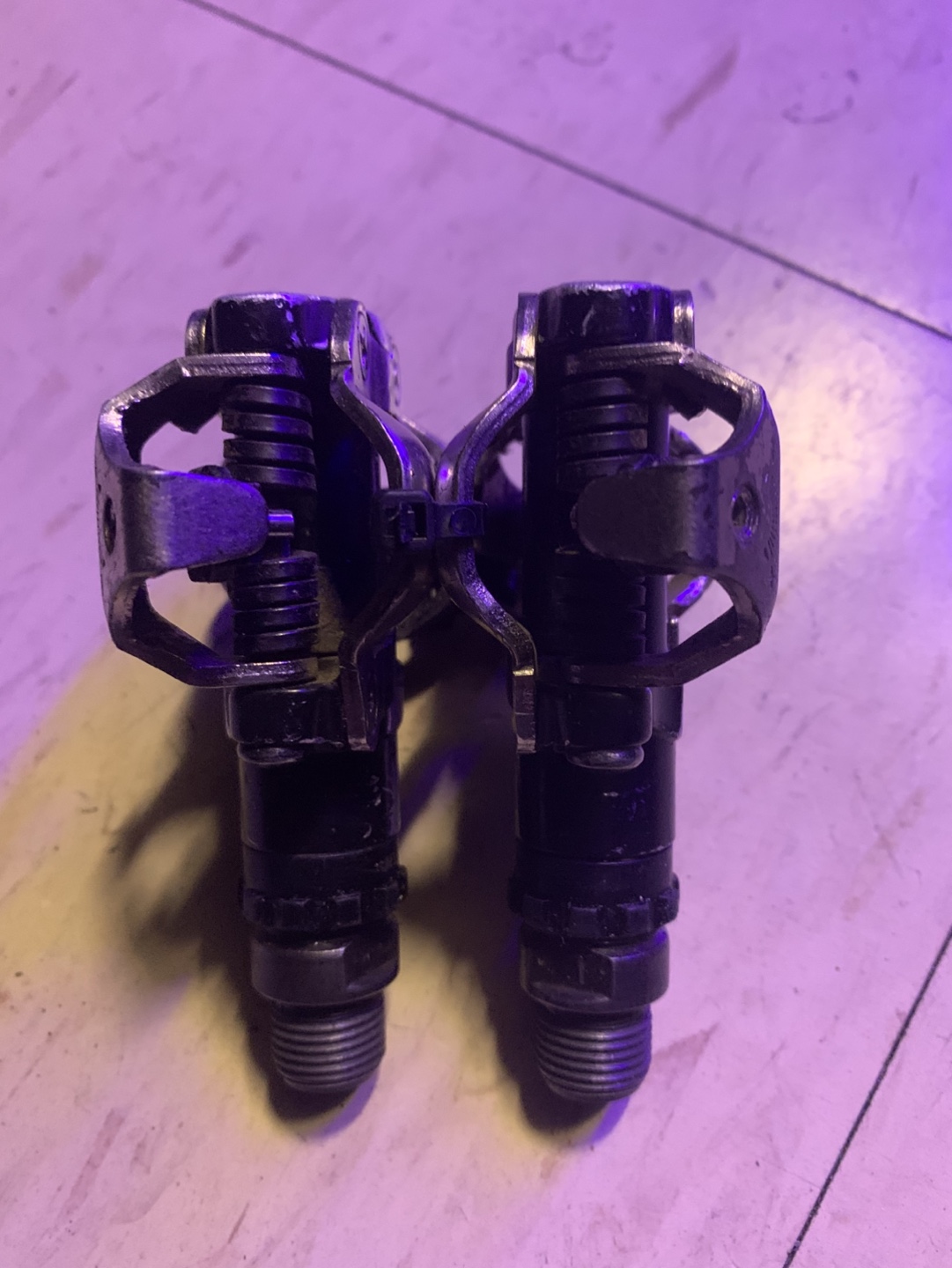 Shimano PD-M520 Clipless Pedals - Used - photo 4