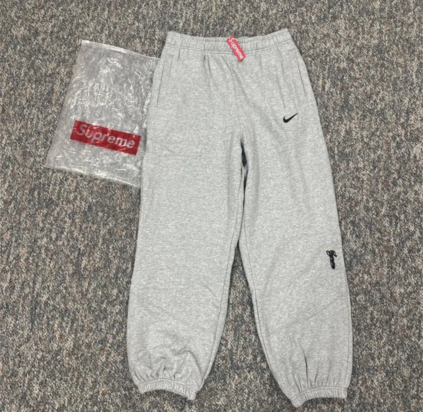 Supreme Nike Air Max Grey Zip Hoodie - NWT thumbnail
