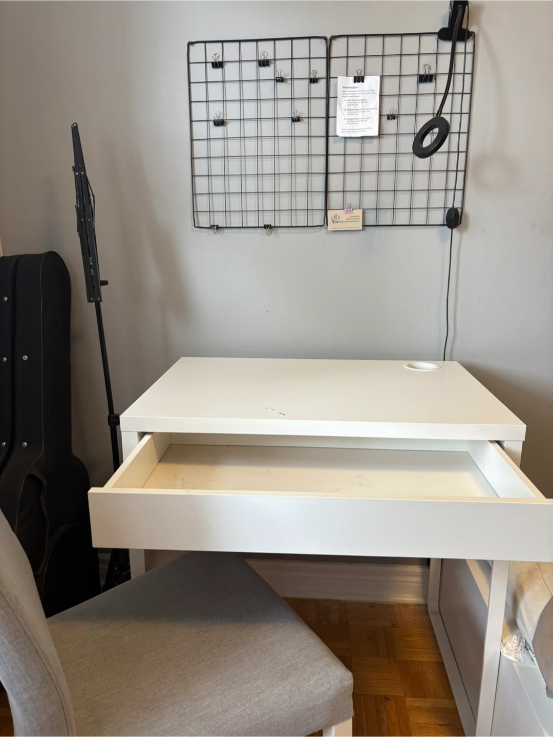 ikea desk + its chair - photo 3
