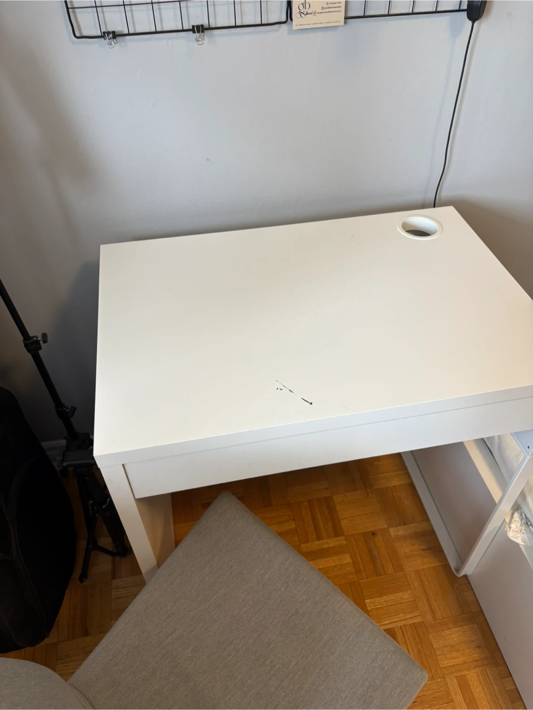 ikea desk + its chair - photo 2