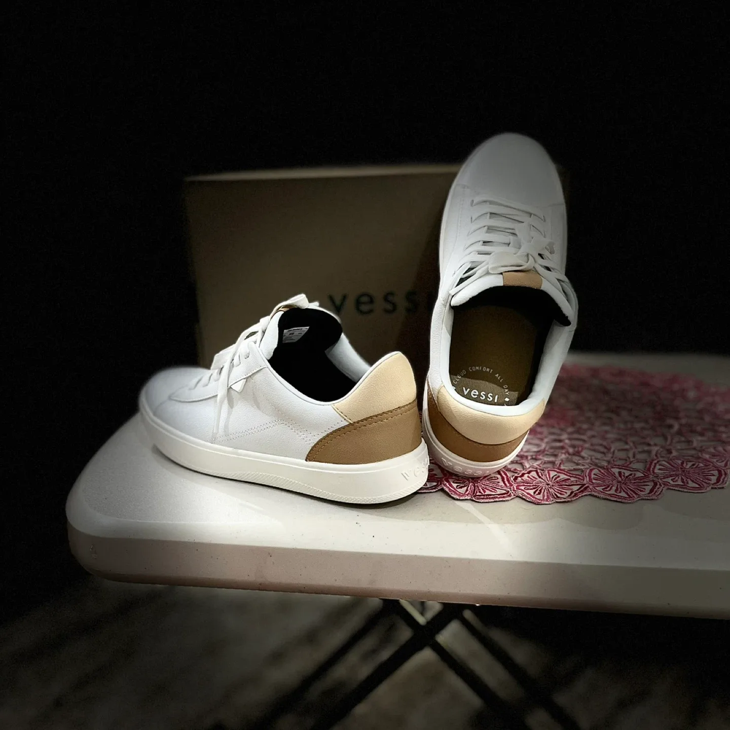 Vessi Soho Sneaker 2 - Women's US 8 - White/Teak - New in Box image indicator(4)