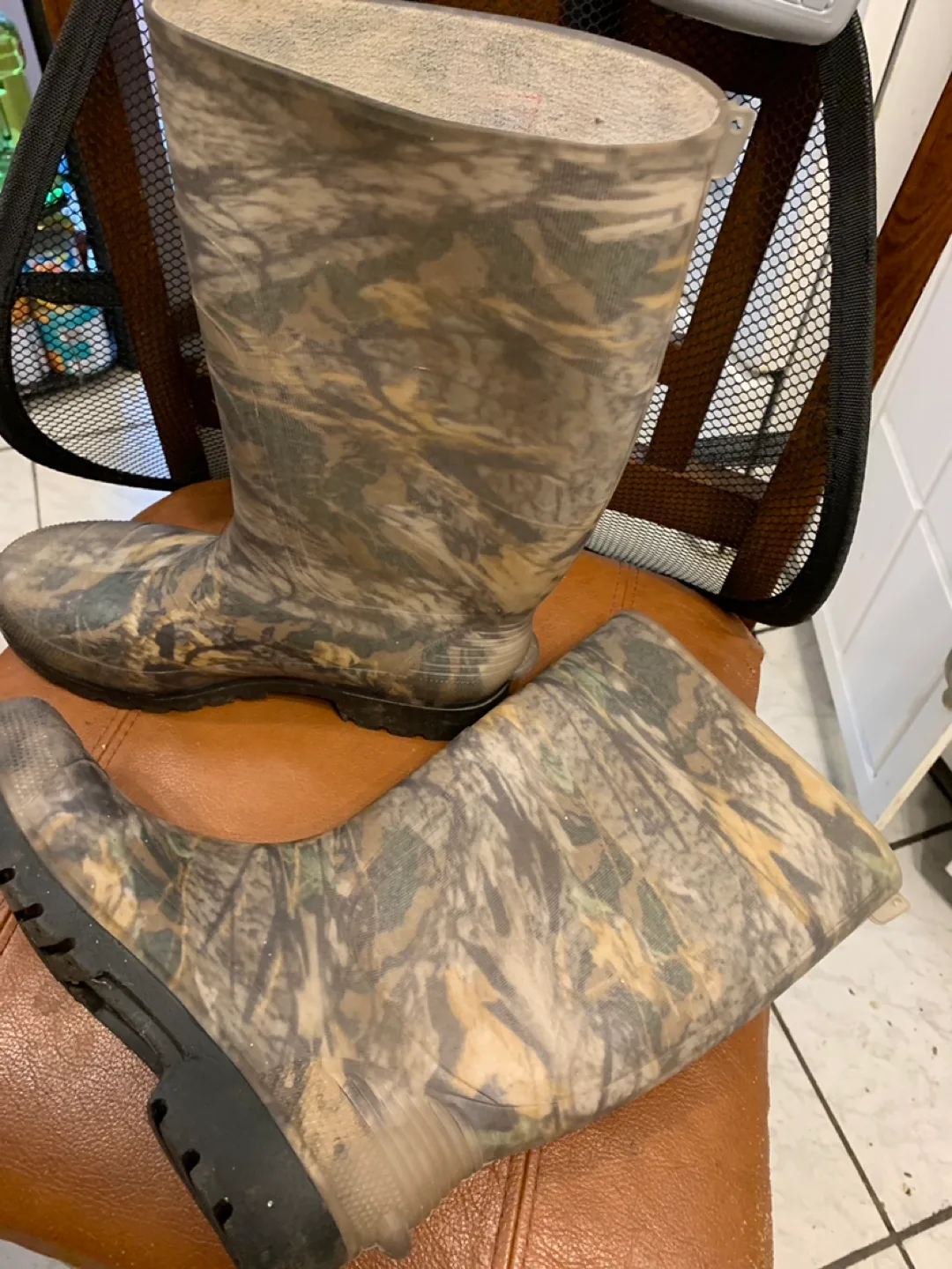 Camo Rain Boots - Size 8 image indicator(2)