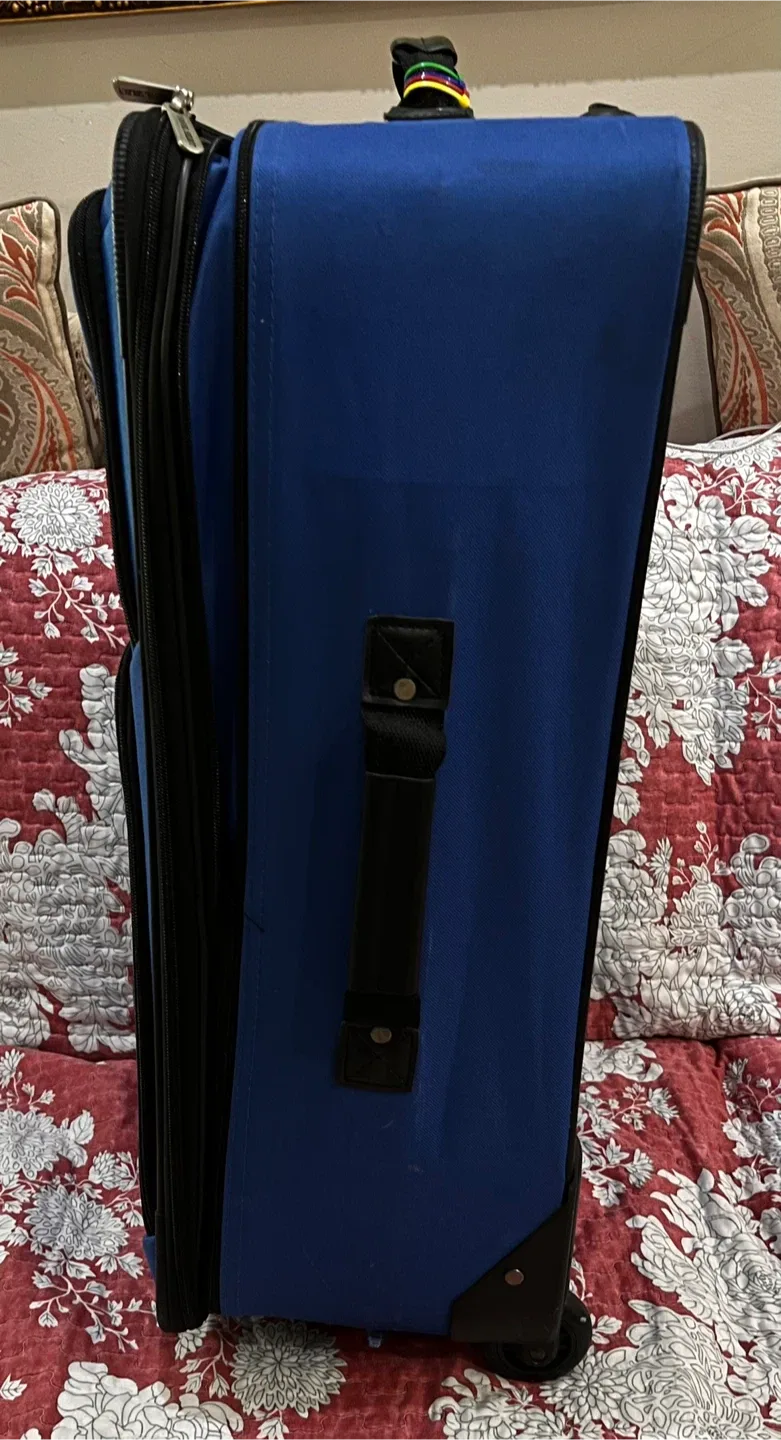 Travel Select Blue Suitcase image indicator(4)