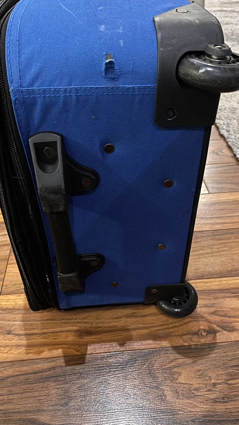 Travel Select Blue Suitcase image indicator(6)
