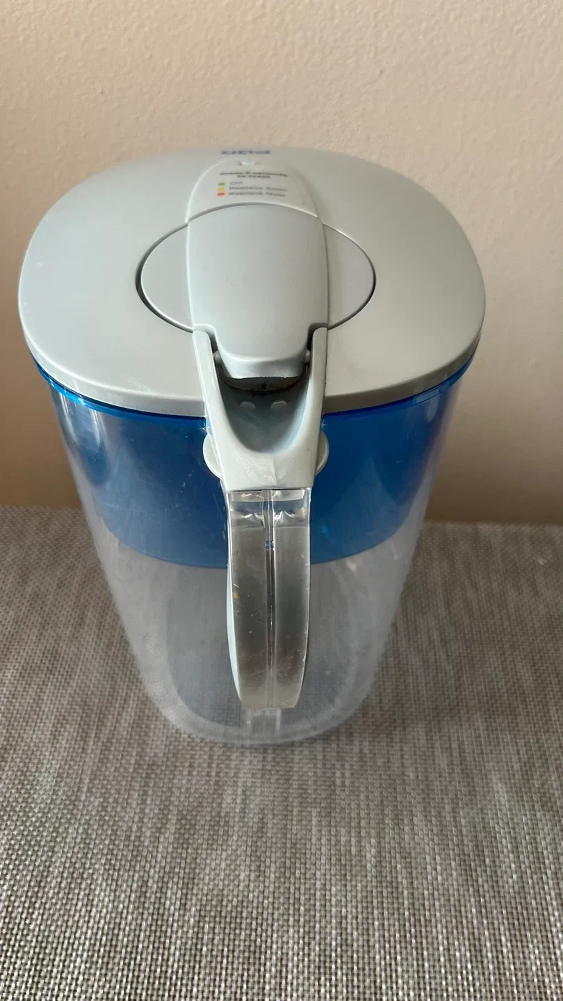 PUR Classic 11-Cup/2.6 Liter Water Pitcher image indicator(5)