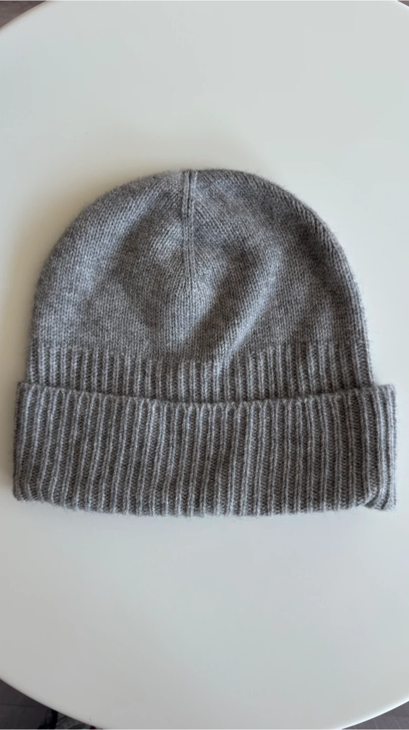 Auxiliary Grey 100% Cashmere Beanie