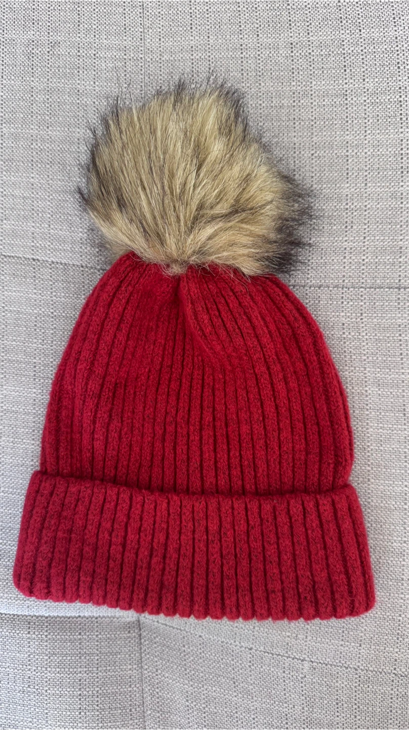 Abercrombie & Fitch Red Knit Pom Pom Beanie