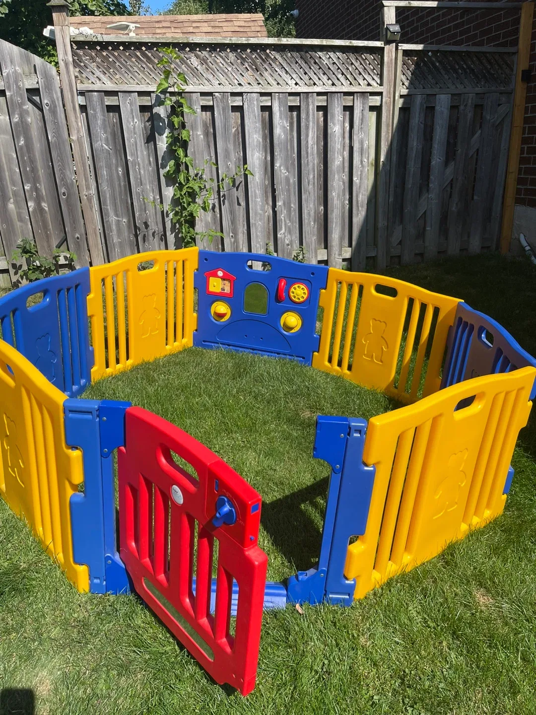 Baby Diego kids play yard, activity center, excellent condition! image indicator(3)