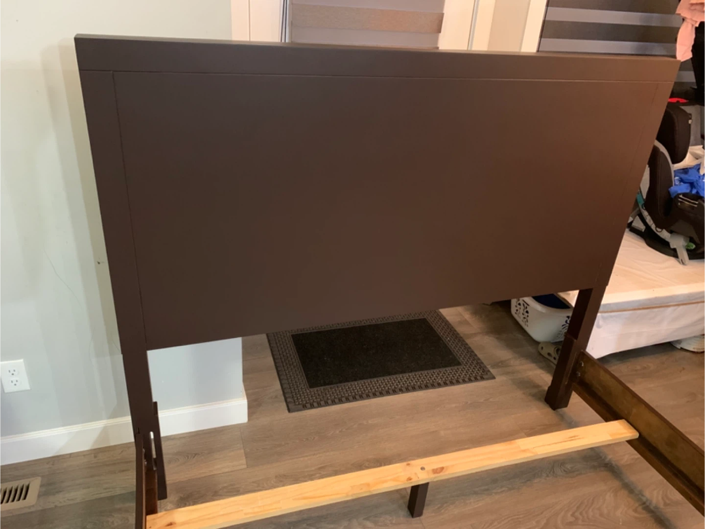 Queen bed frame - photo 4