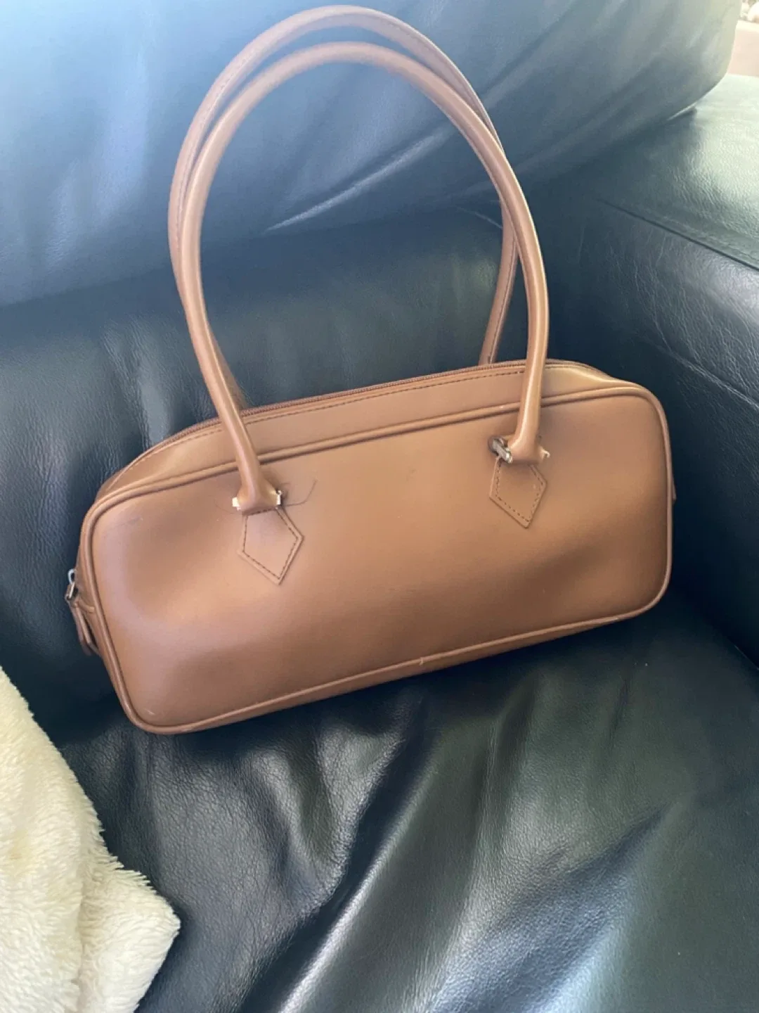 Jacob Brown Leather Handbag image indicator(6)