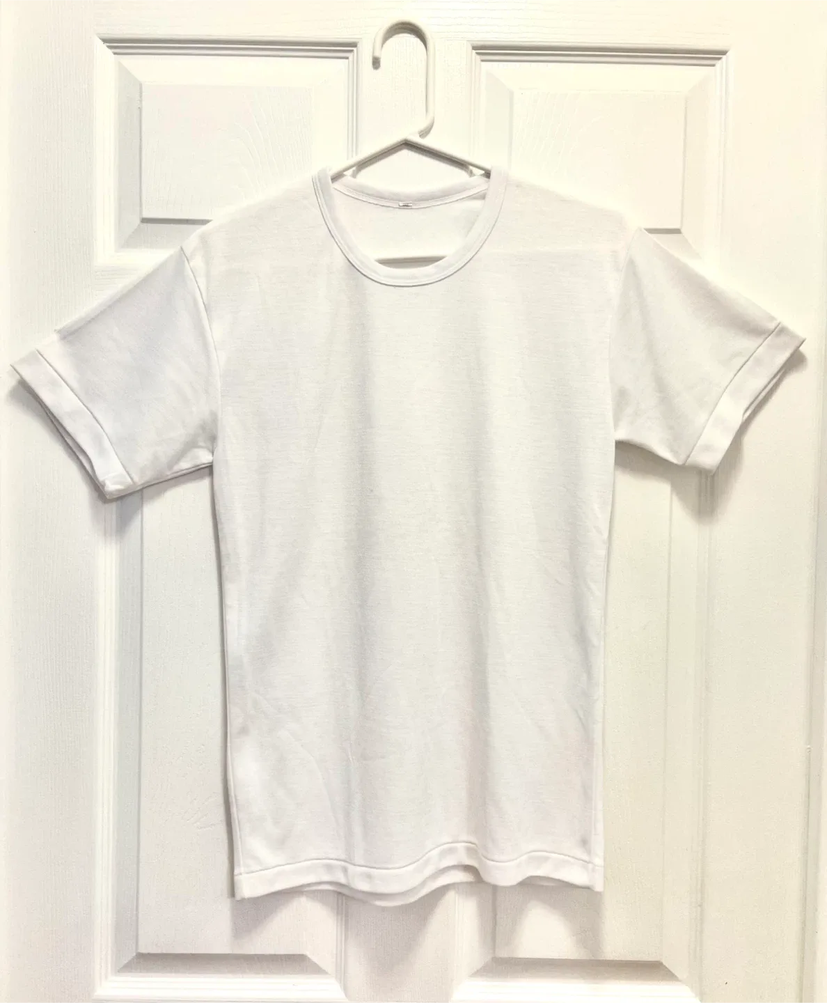 White T-shirt thumbnail