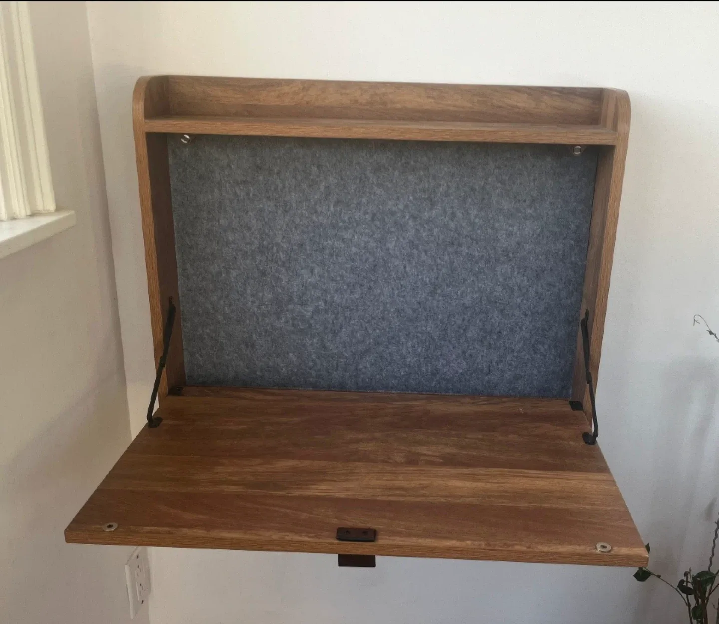 Wall Mounted Folding Desk image indicator(2)