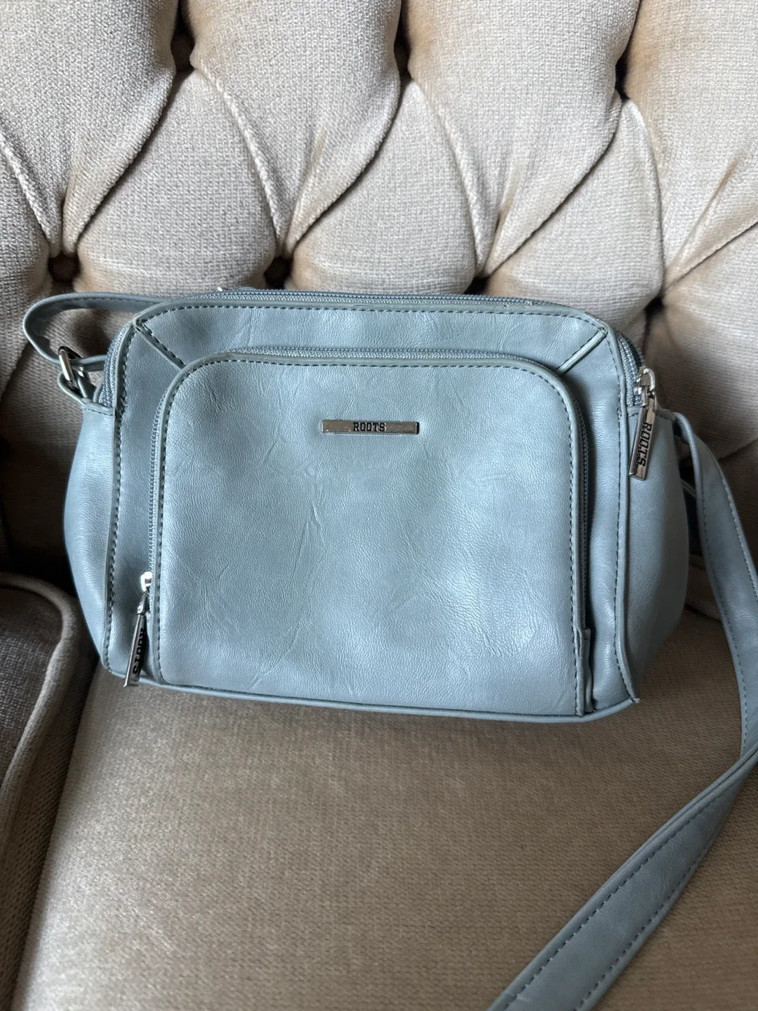 original Roots Crossbody Bag/ no brand image indicator(2)