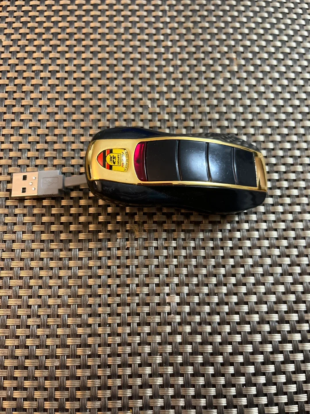 Porsche USB Card Reader thumbnail