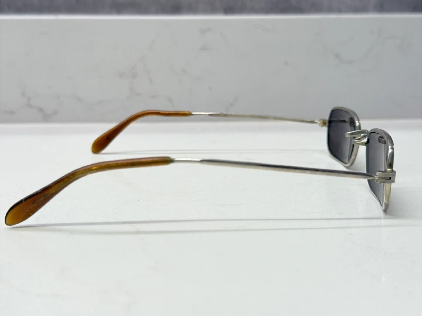 Silver Frame Sunglasses image indicator(4)