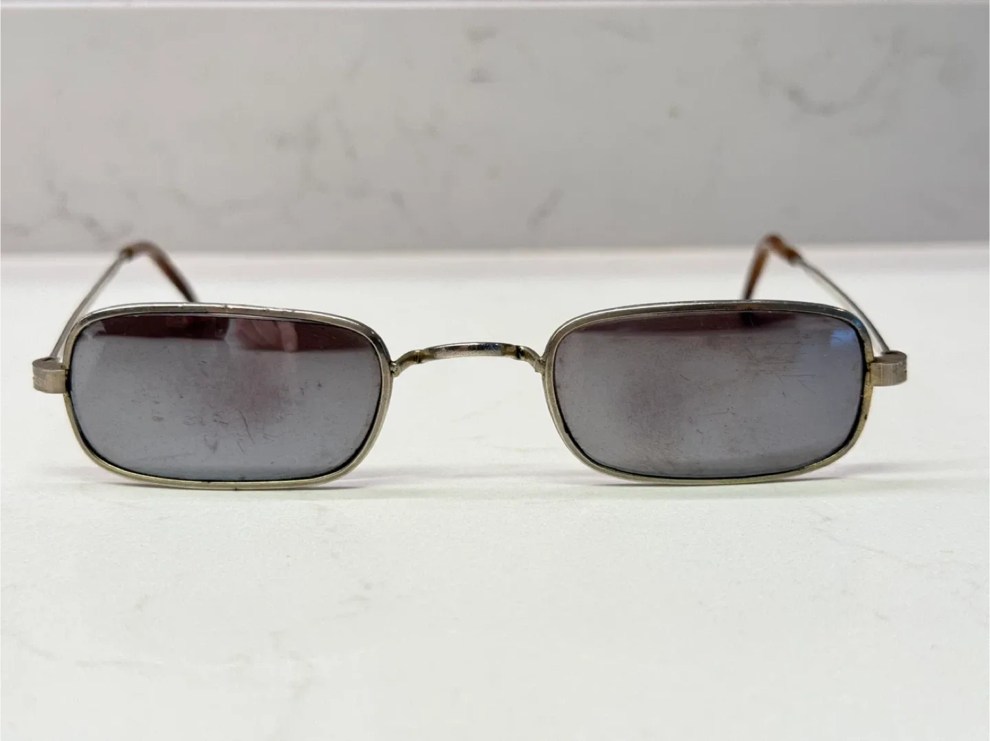 Silver Frame Sunglasses image indicator(2)