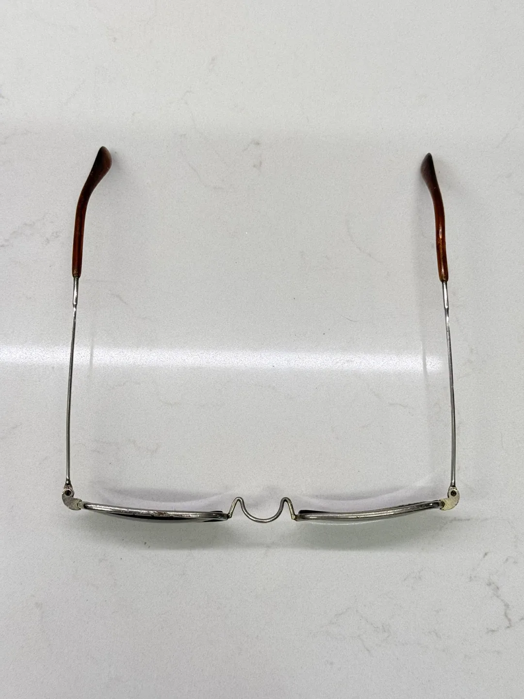 Silver Frame Sunglasses image indicator(5)