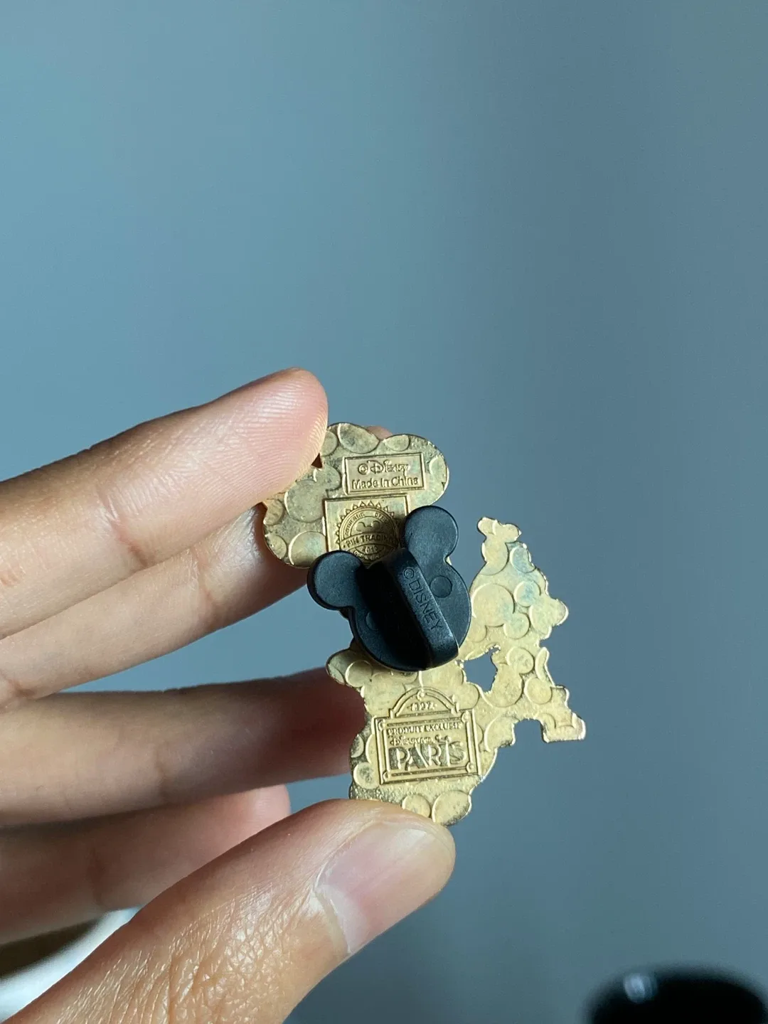 Disneyland Paris Eiffel Tower Pin image indicator(2)