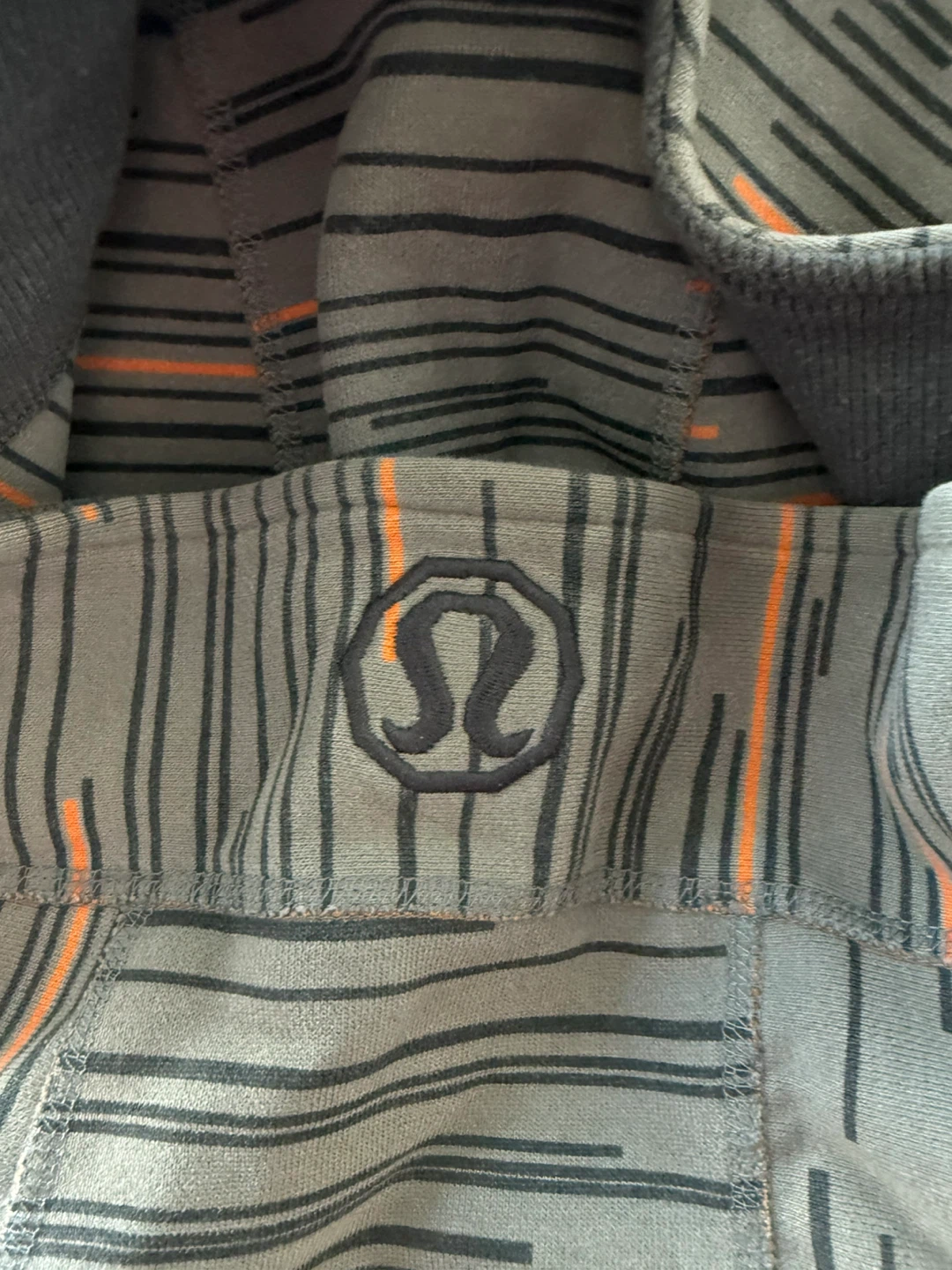 Lululemon Athletica XL Striped Hoodie - photo 3