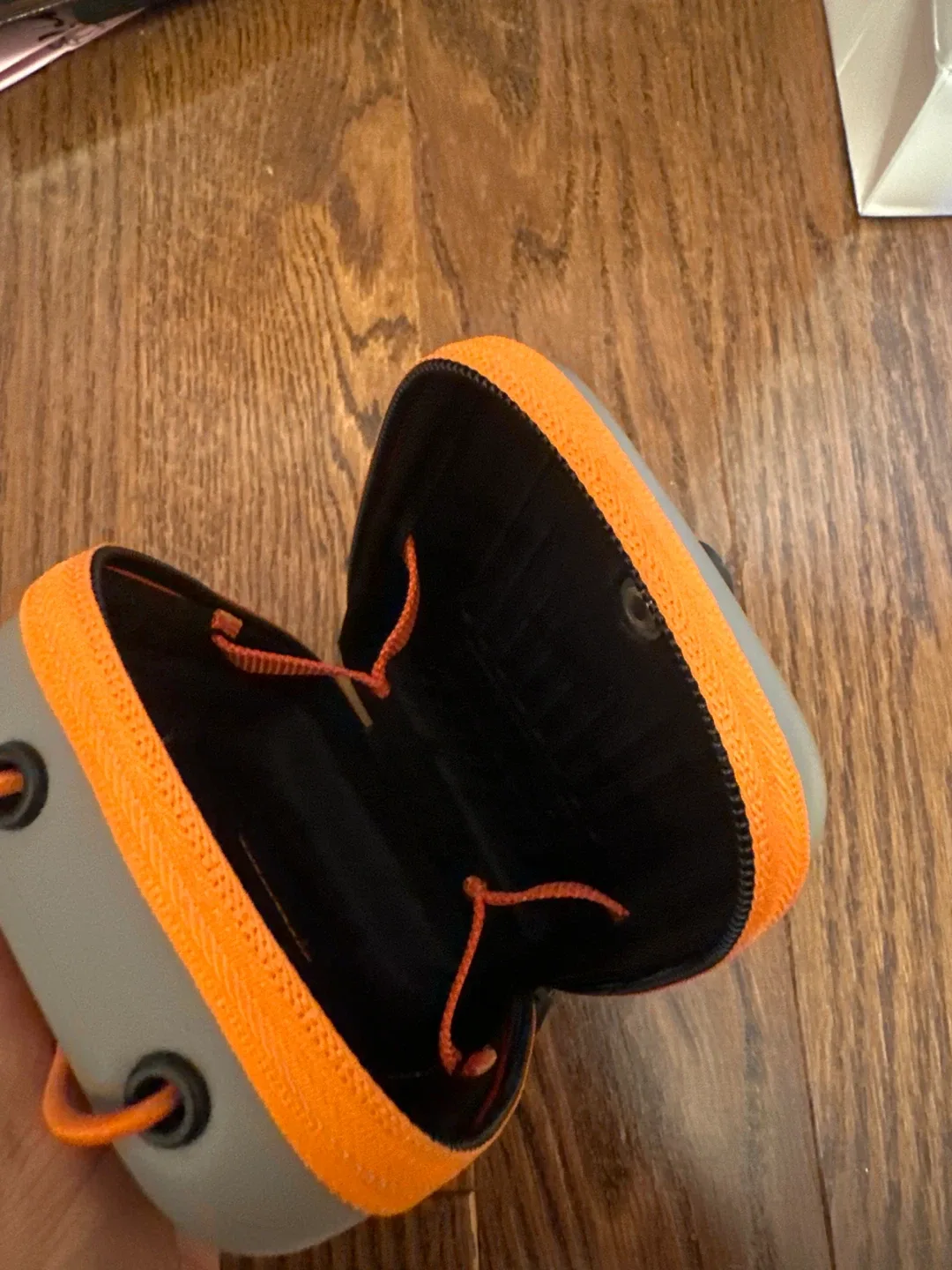 Bushnell Tour V6 Shift Golf Rangefinder CASE ONLY image indicator(3)