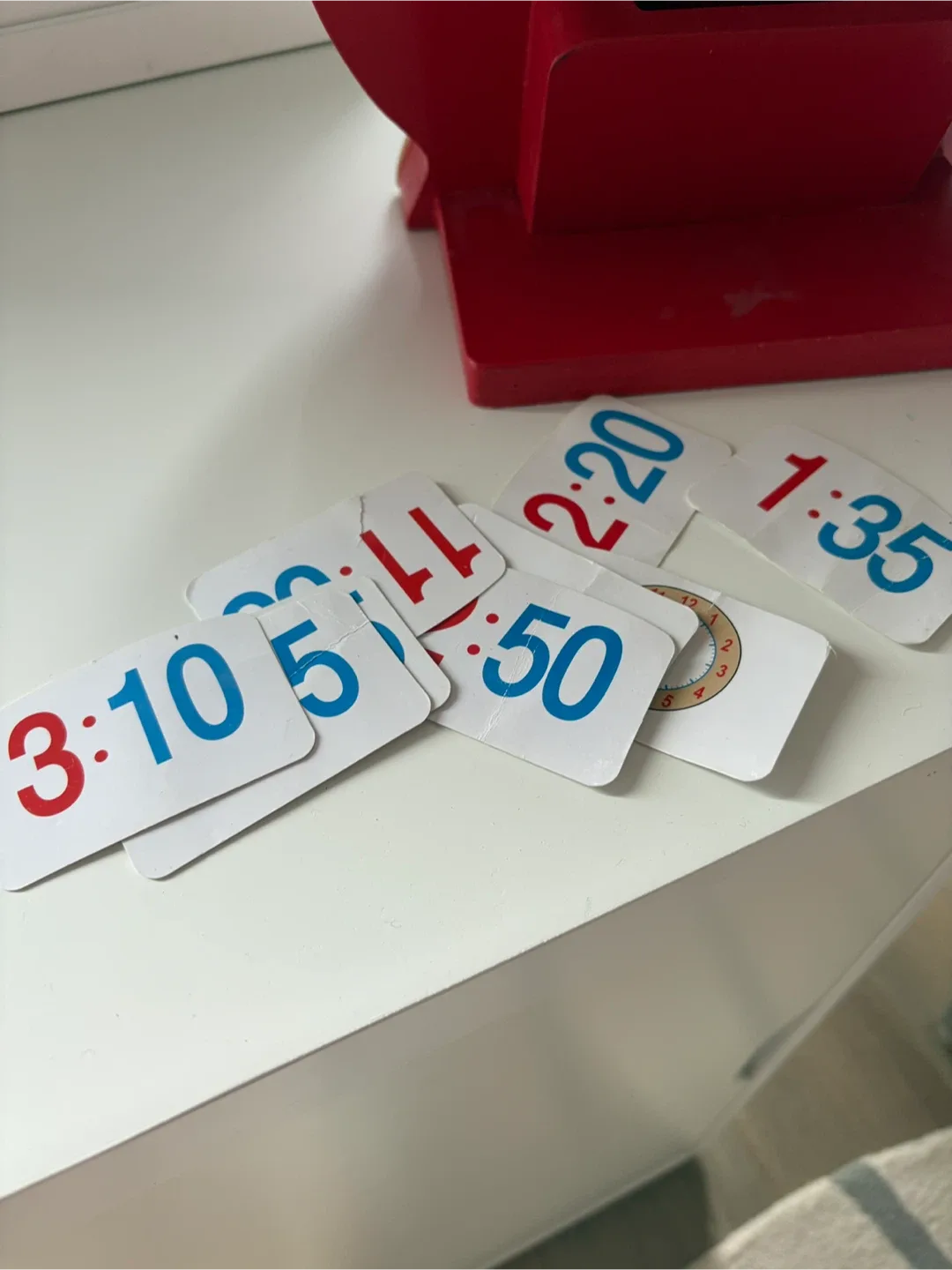 Melissa & Doug Turn and Tell Clock image indicator(3)