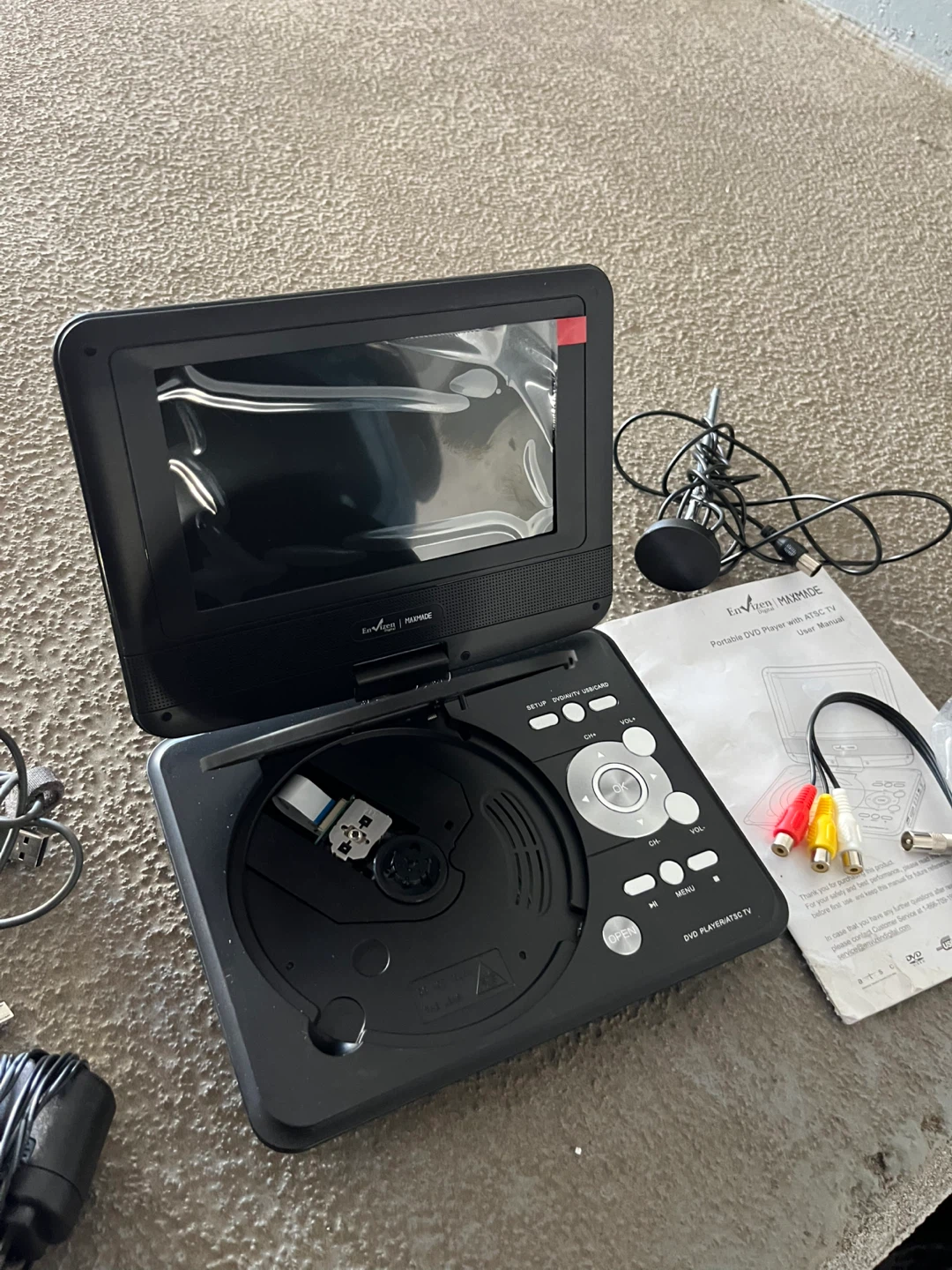 Envizen  Portable DVD Player with ATSC TV - photo 2