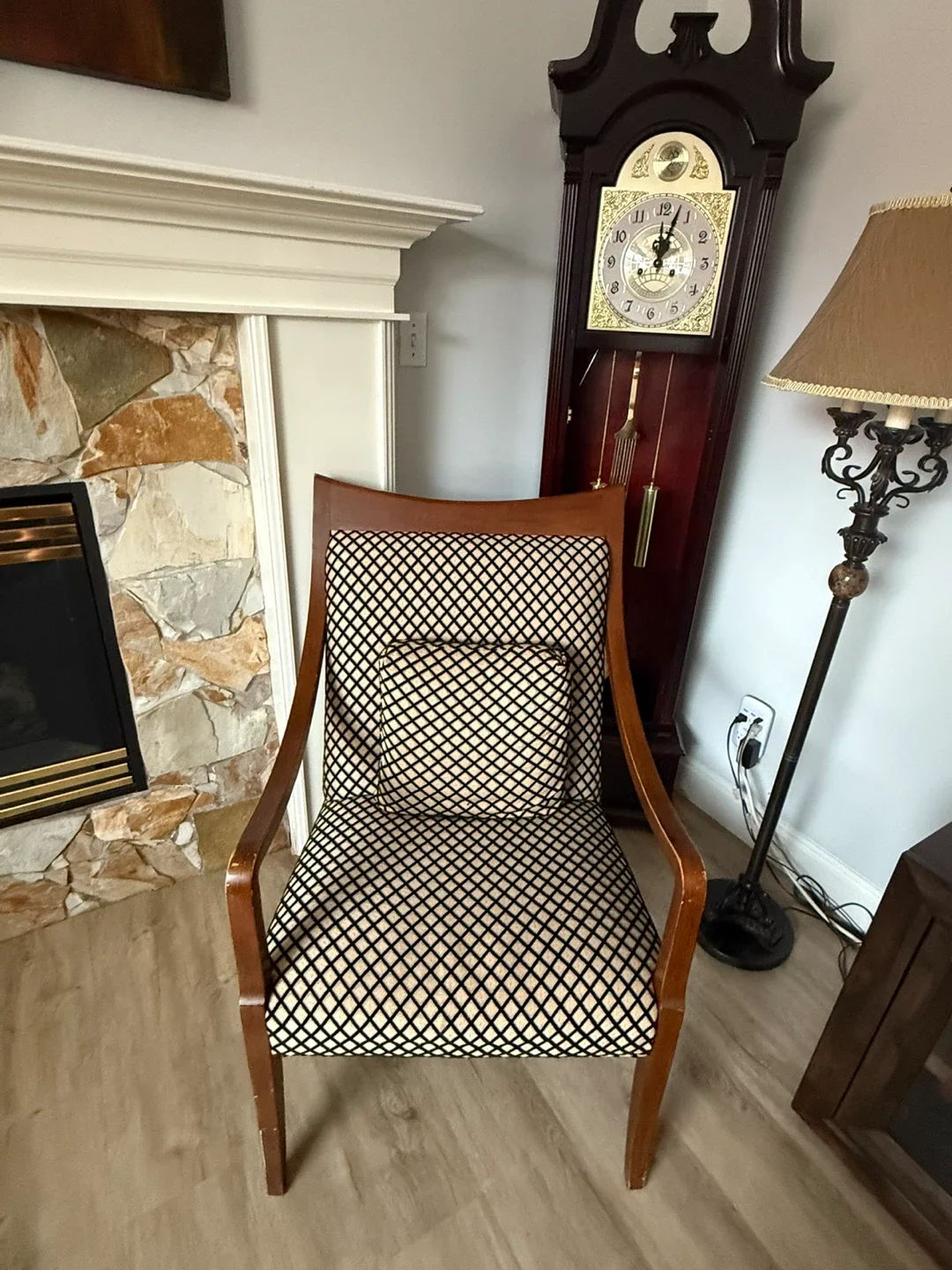 2 Accent Chairs - Patterned Seat thumbnail