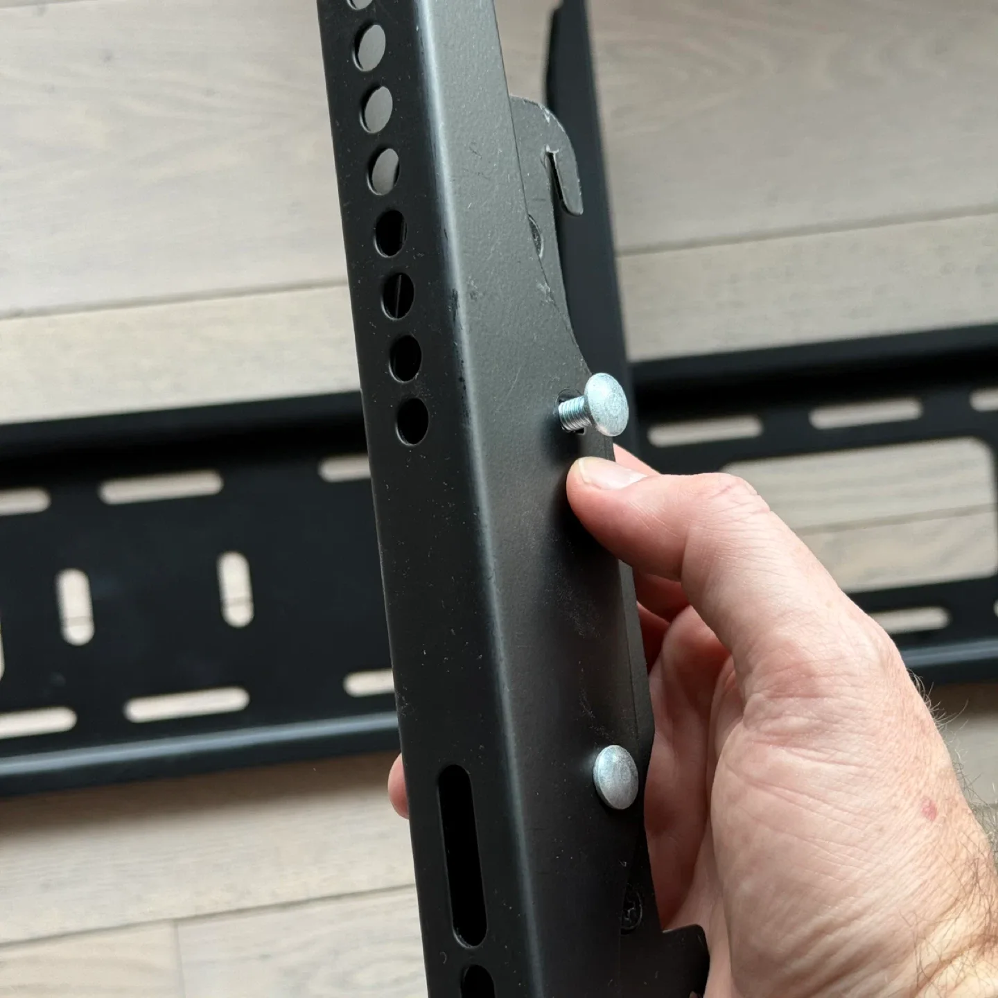 TV Wall Mount 55” image indicator(3)