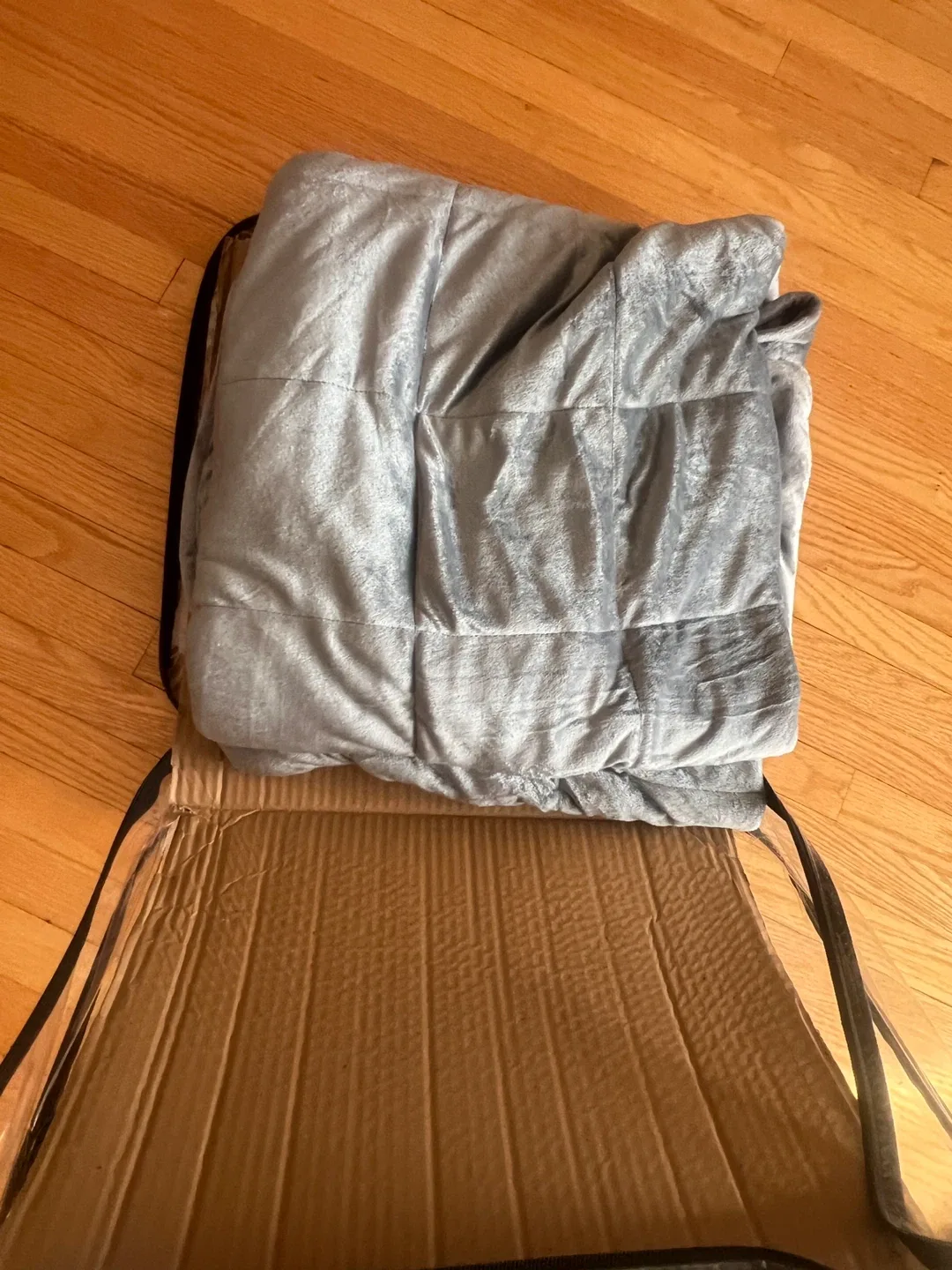 AliaVida Weighted Blanket 48" x 72" image indicator(2)