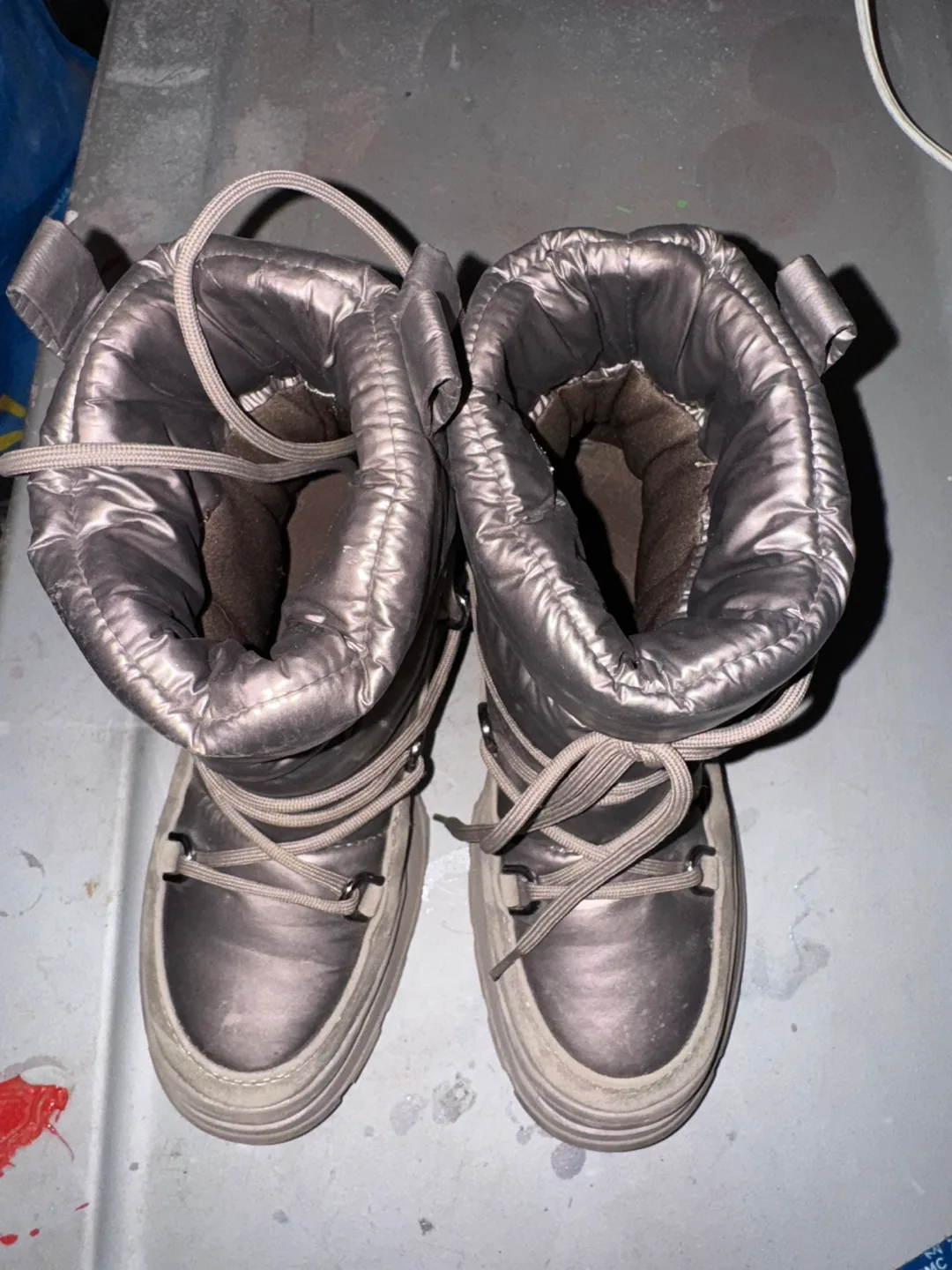 Silver Winter Boots - Size 7 thumbnail