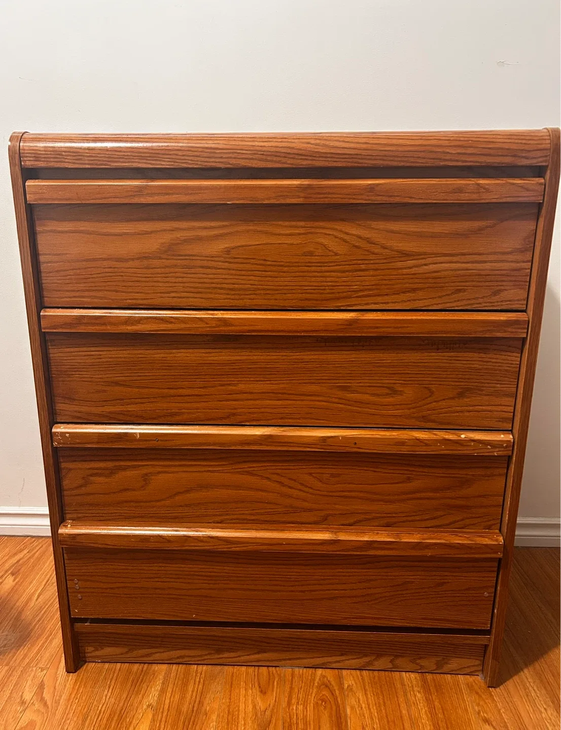 Wooden Dresser with 4 Drawers