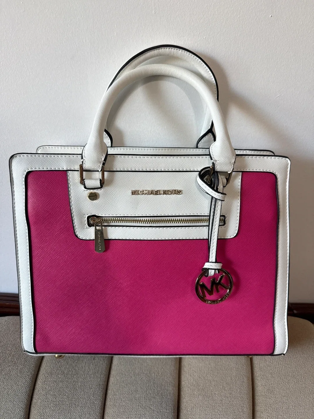 Michael Kors Pink & White Satchel/free tote bag thumbnail