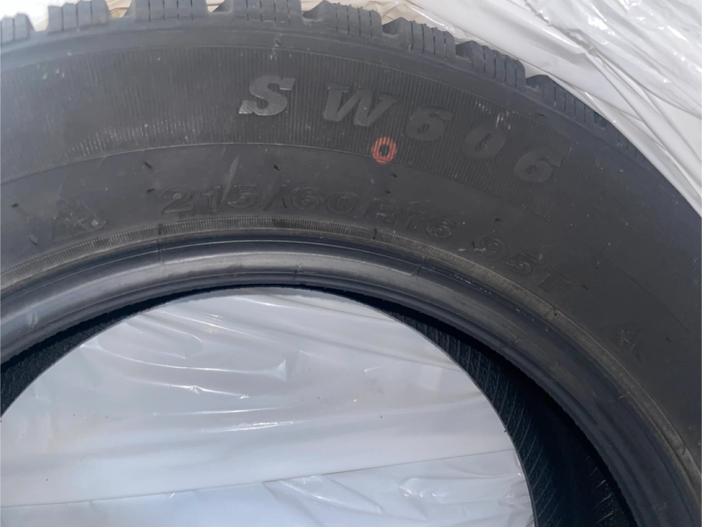 Westlake SW606 Winter Tire 215/60R16 - photo 2