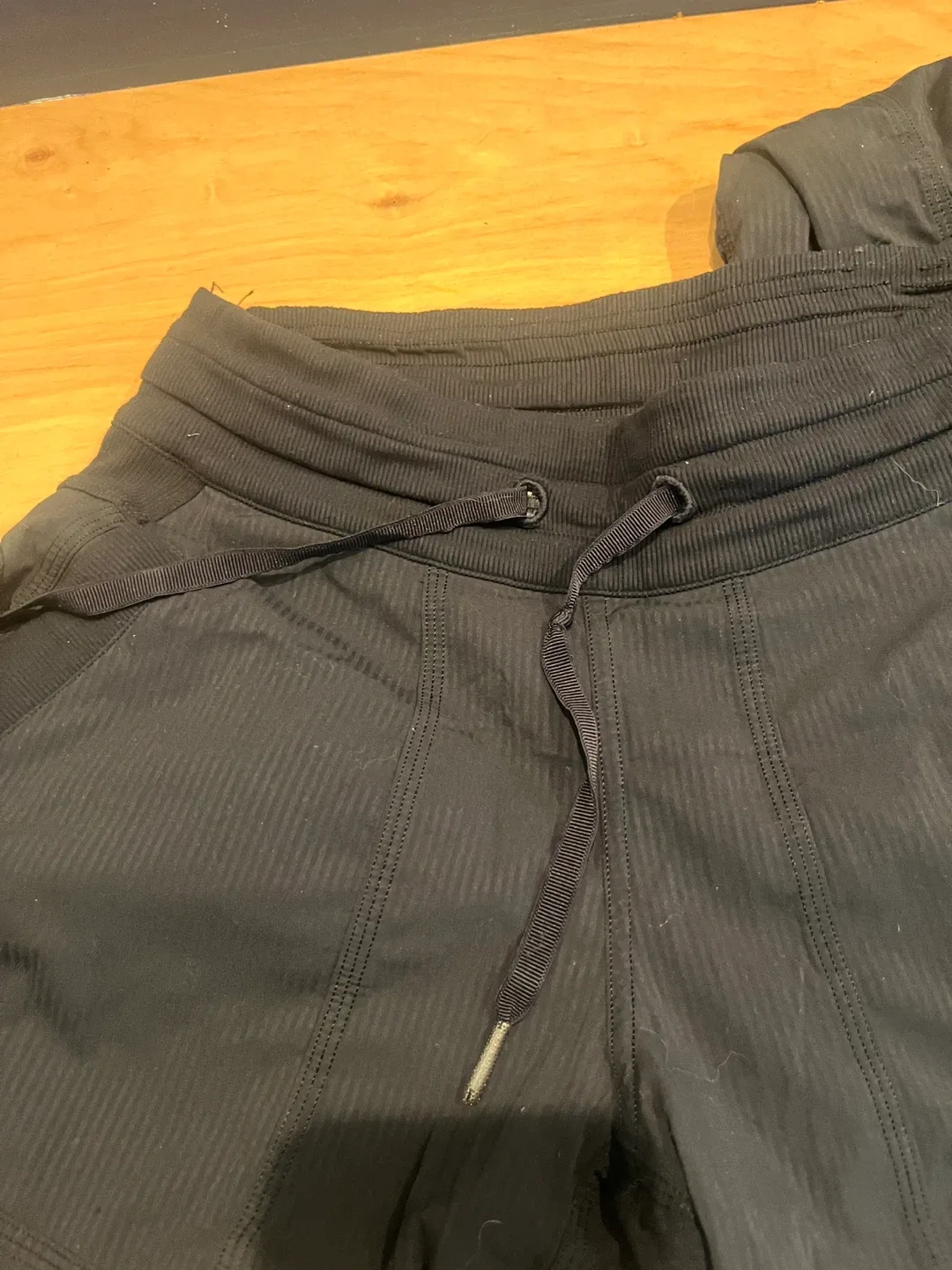 Lululemon Black Pants image indicator(5)