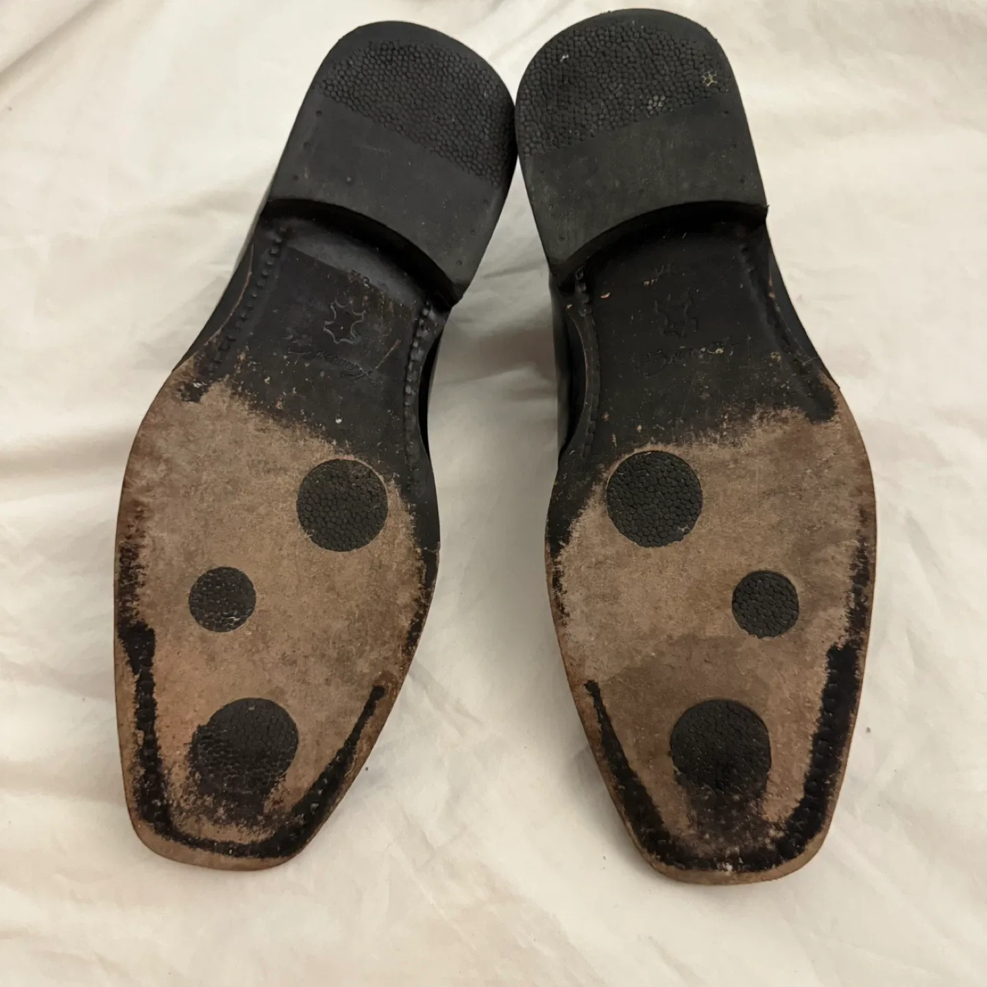 Kenneth Cole Black Leather Dress Shoes - Size 8.5 image indicator(6)